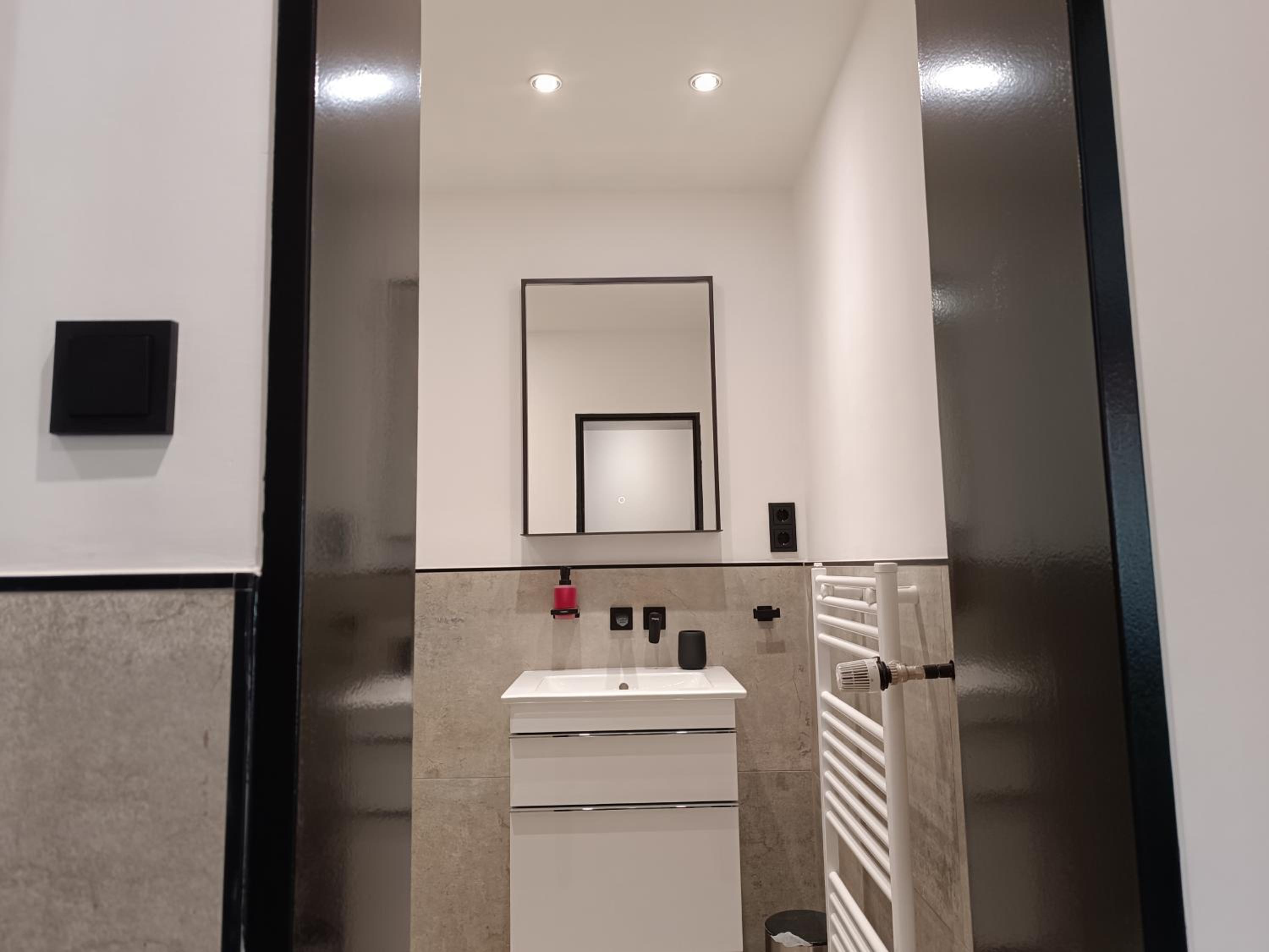 Studio Apartment - Photo 3
