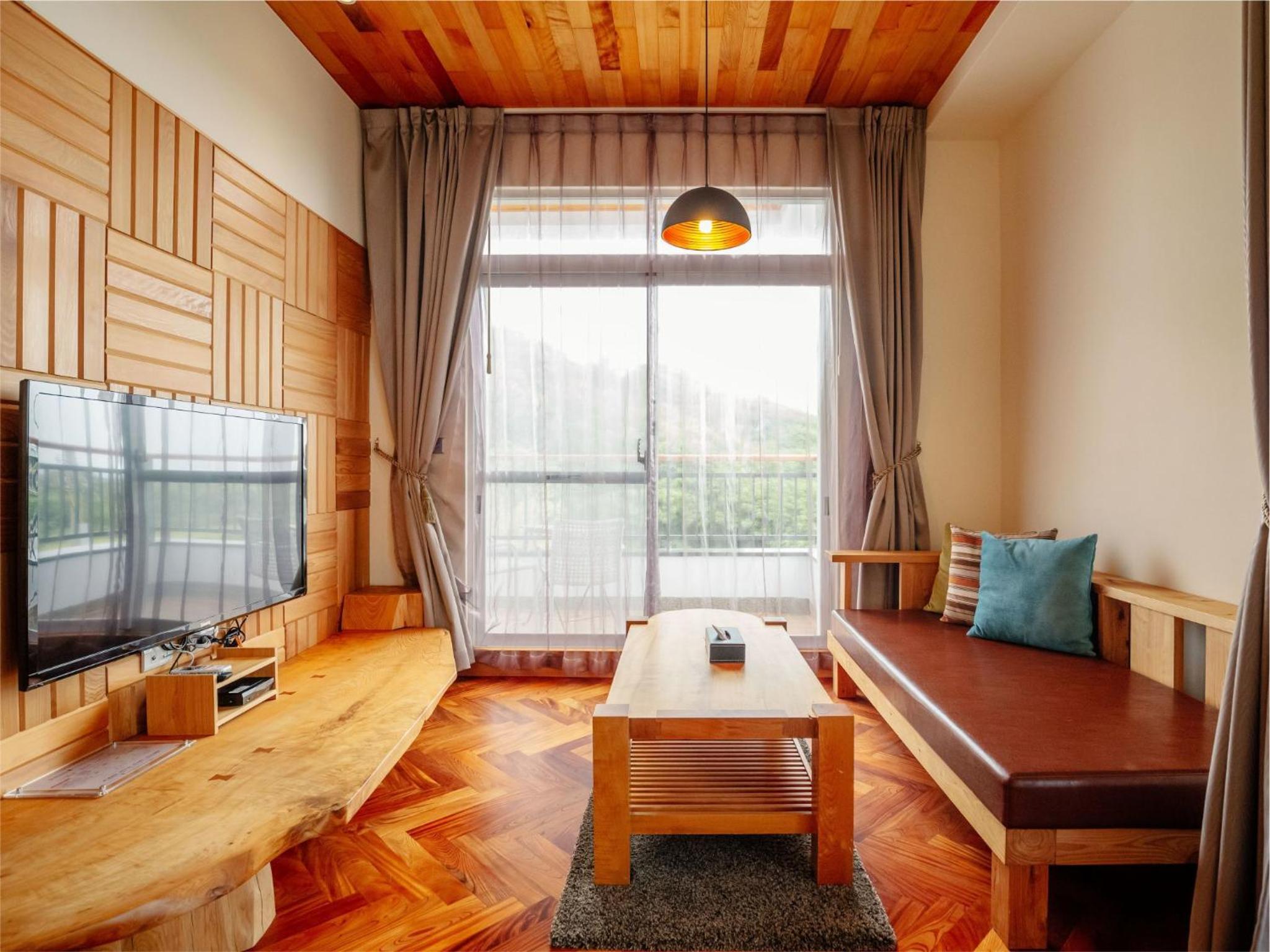Deluxe Quadruple Room - Photo 2