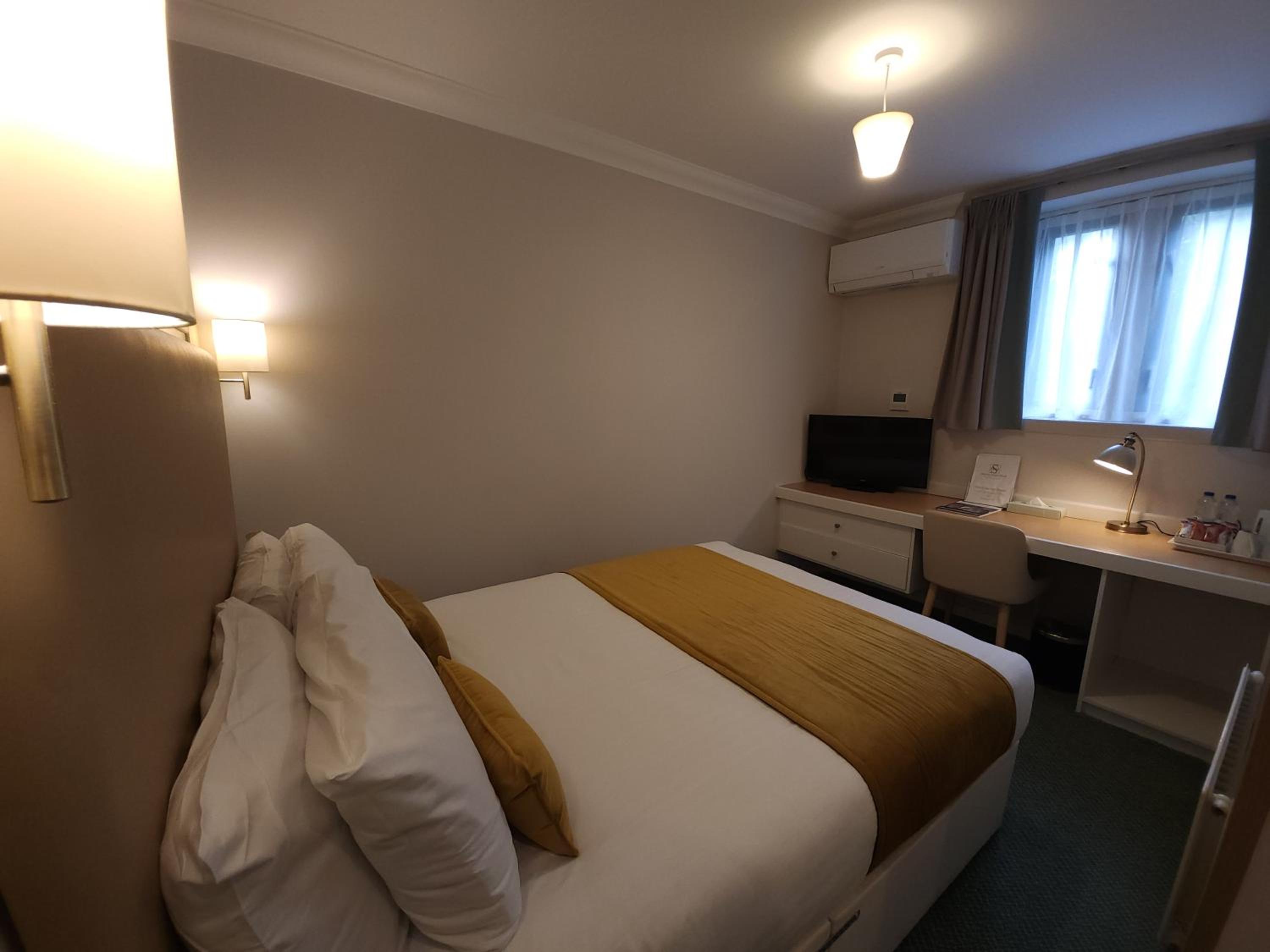 Standard Double Room - Photo 6