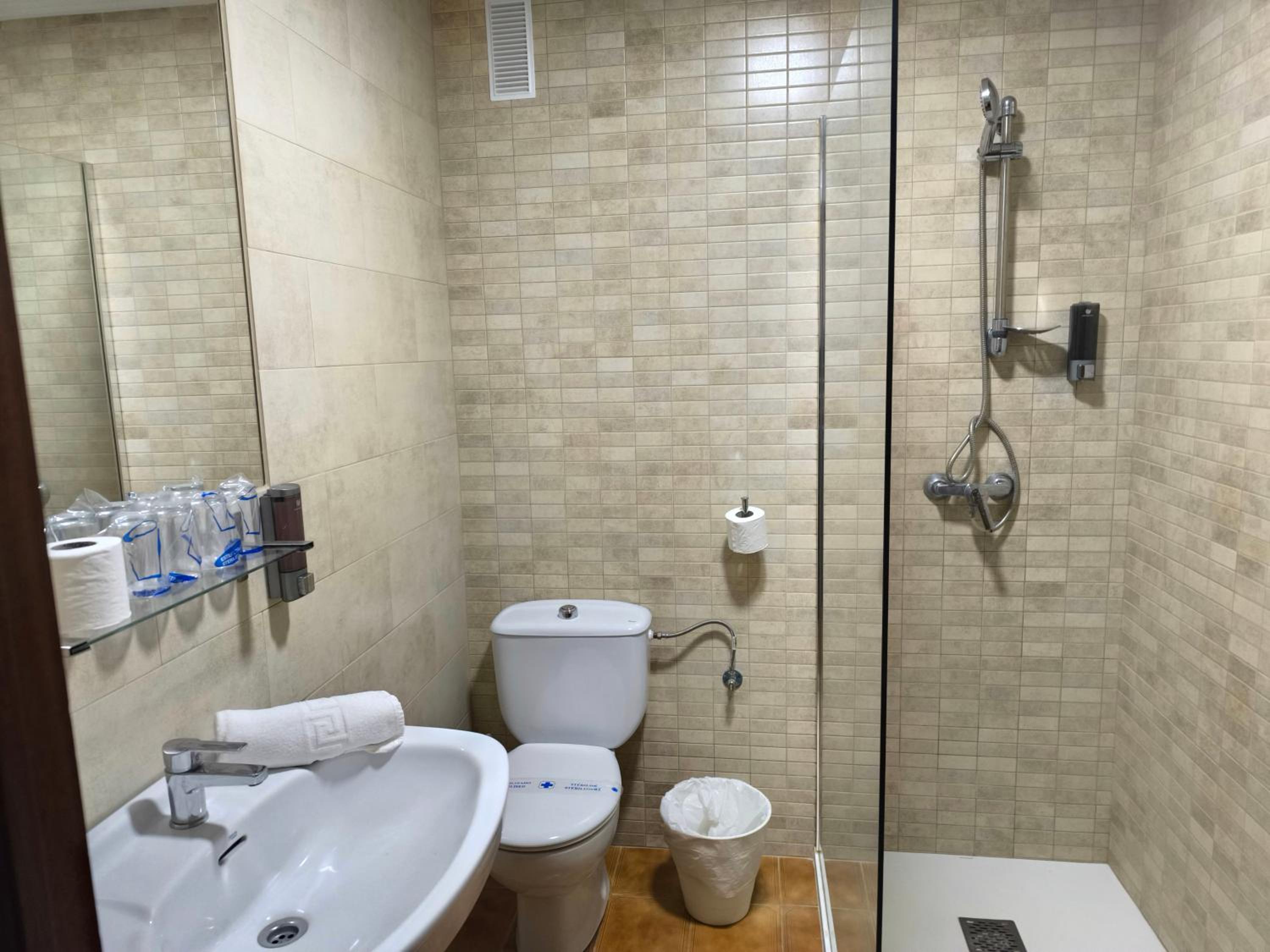Double or Twin Room with Sea View photo 3