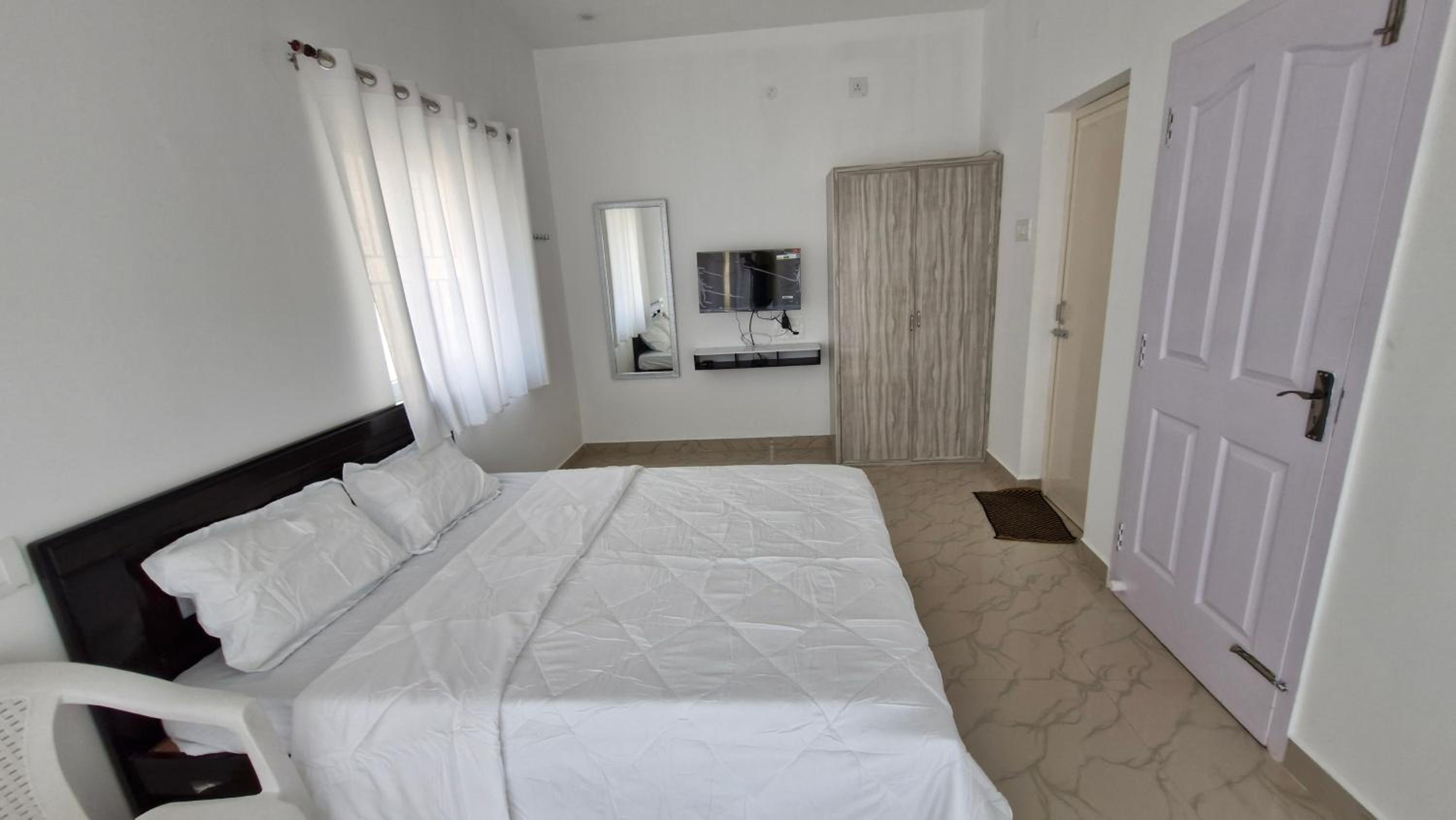 Double Room With Balcony (2 Adults + 1 Child)