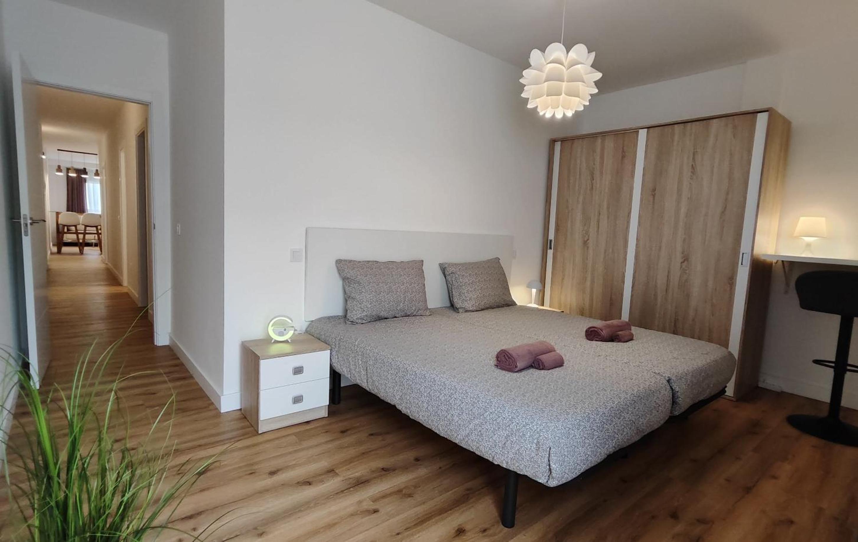 Apartamento de Dos Habitaciones con Terraza