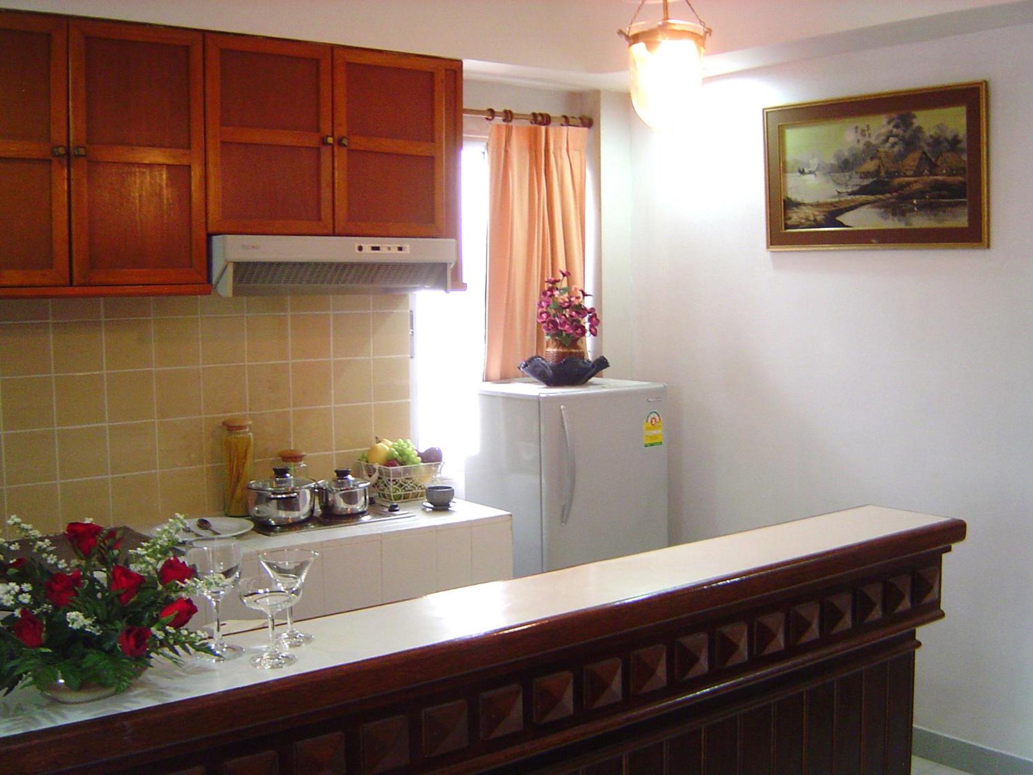 One-Bedroom Apartment with Balcony - Photo 7