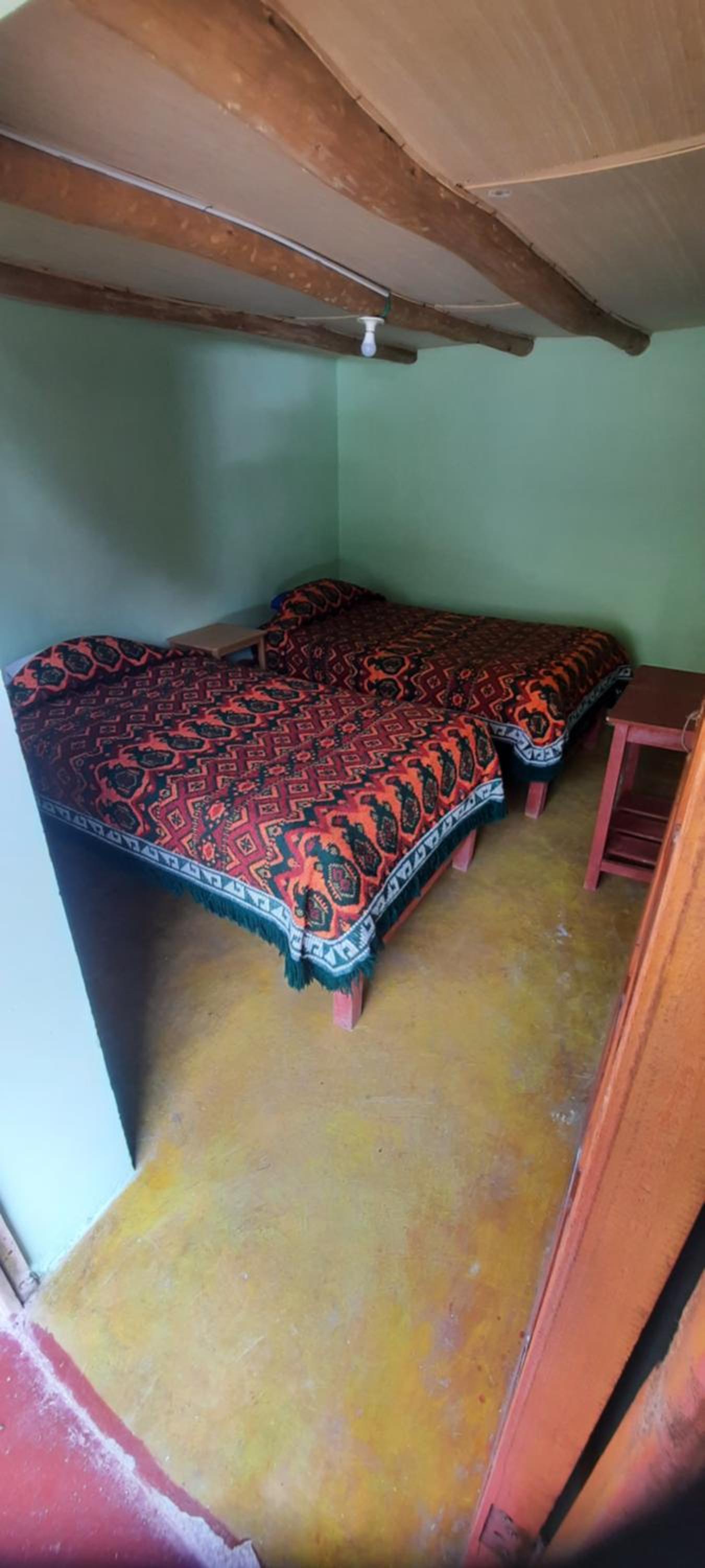 One-Bedroom Apartment photo 1