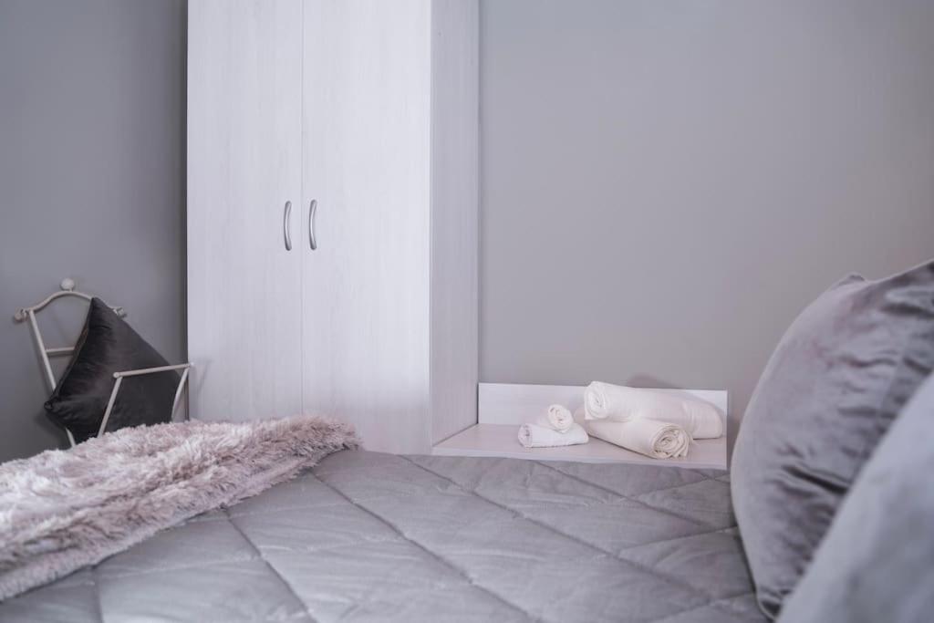 Two-Bedroom Apartment - Photo 16