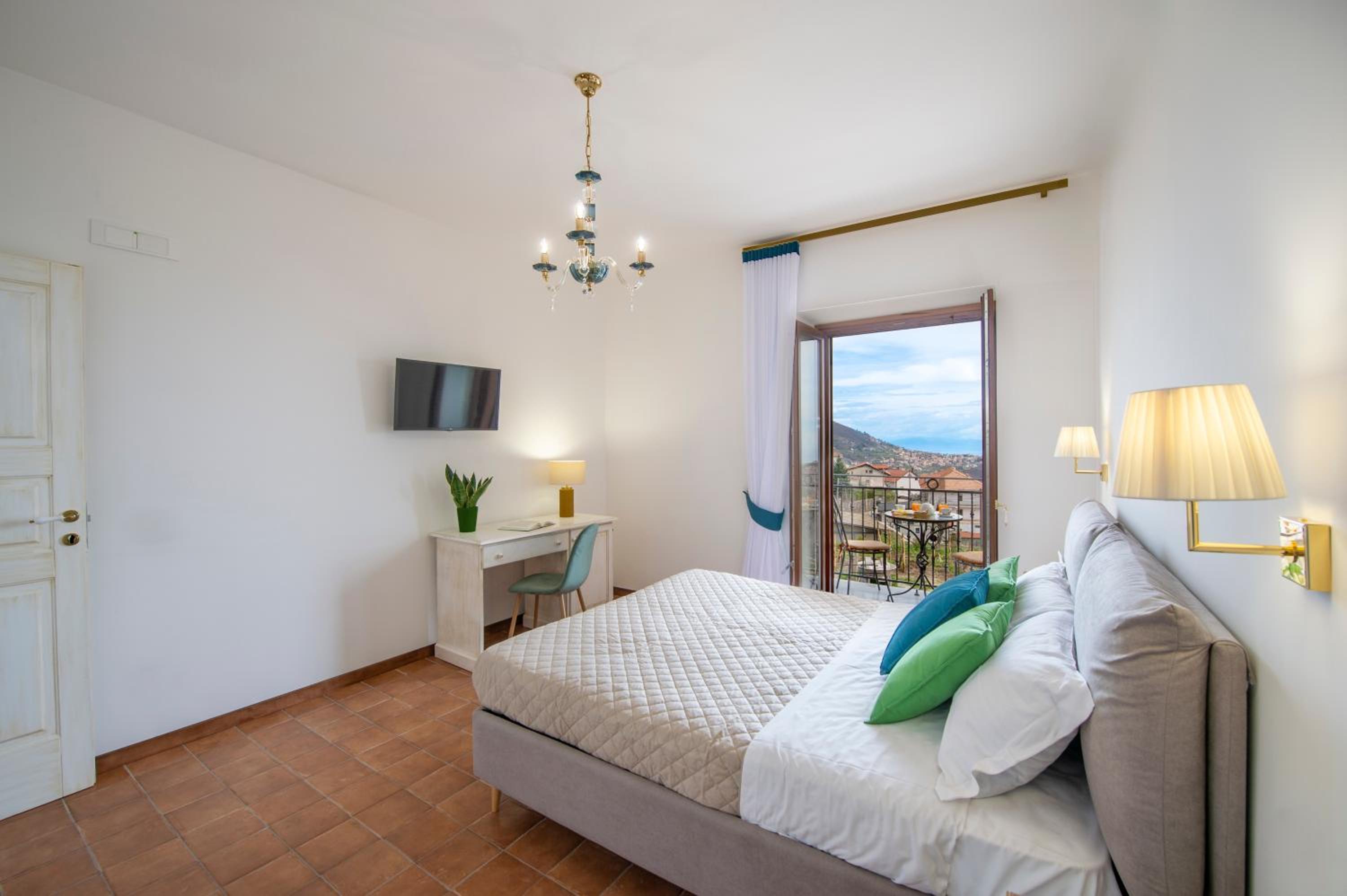 Double Room with Balcony and Sea View