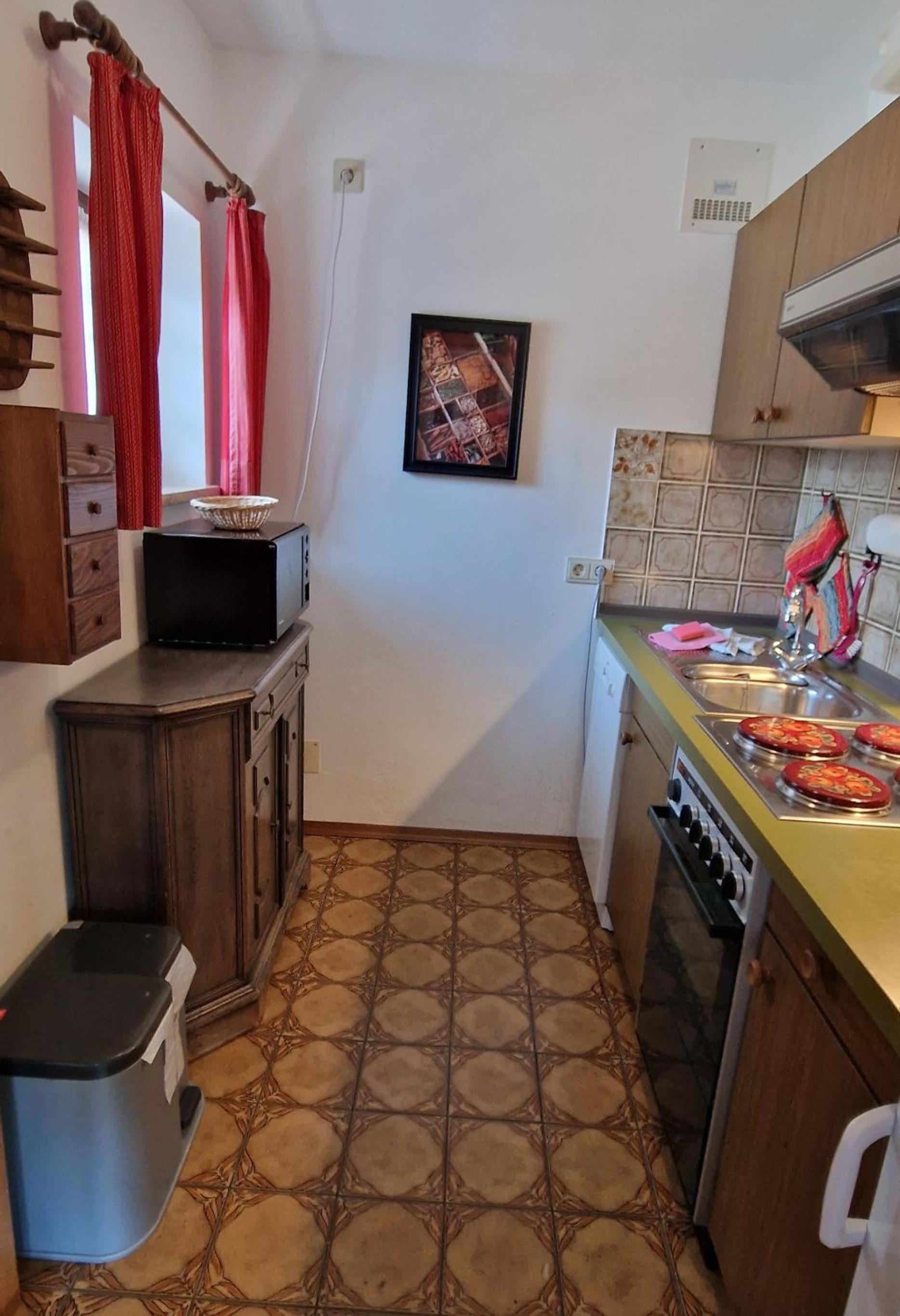 Apartment with Mountain View photo 3
