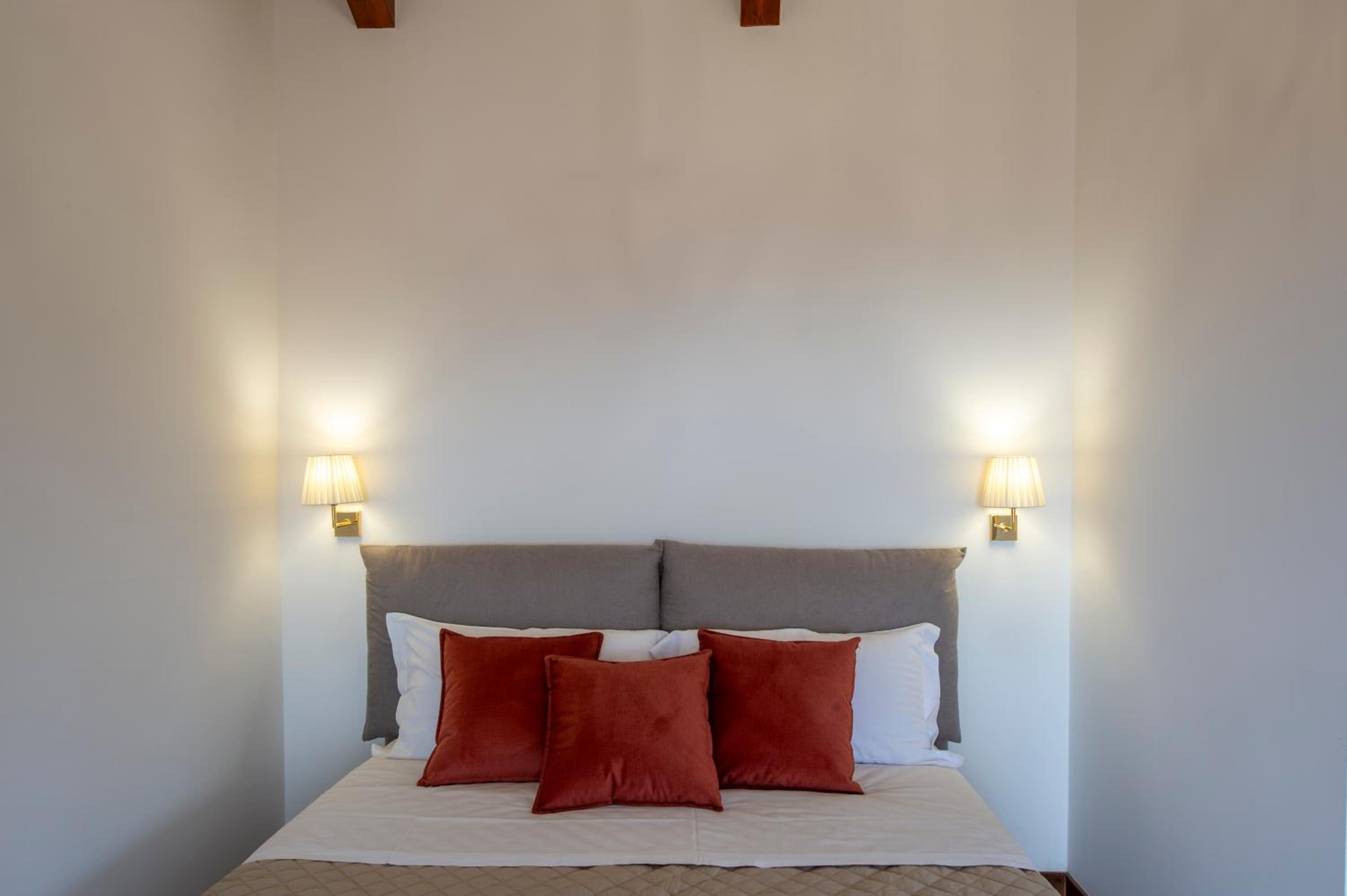 Double Room with Balcony and Sea View