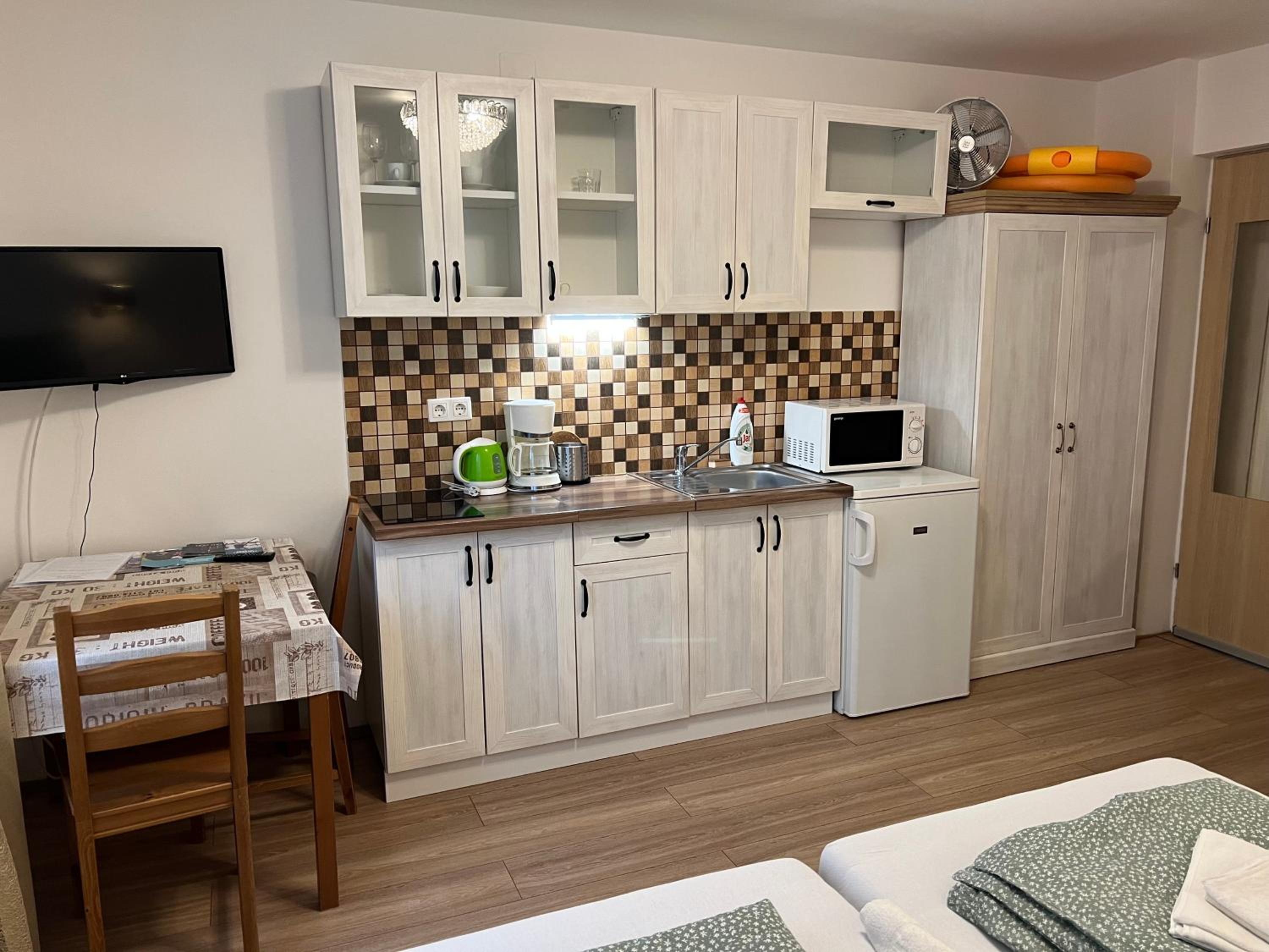 Large Double or Twin Room photo 3