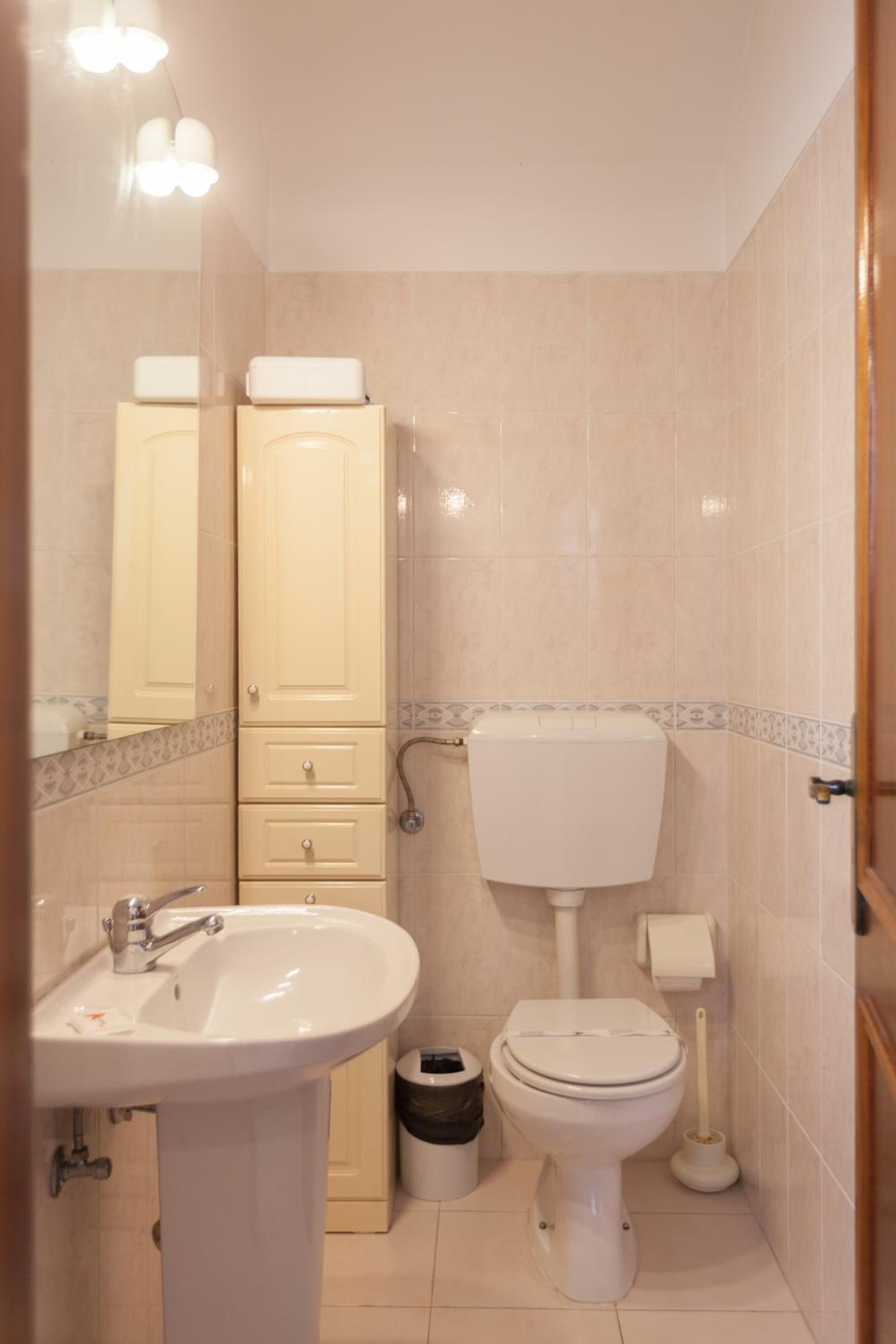 Two-Bedroom Townhouse - Photo 6