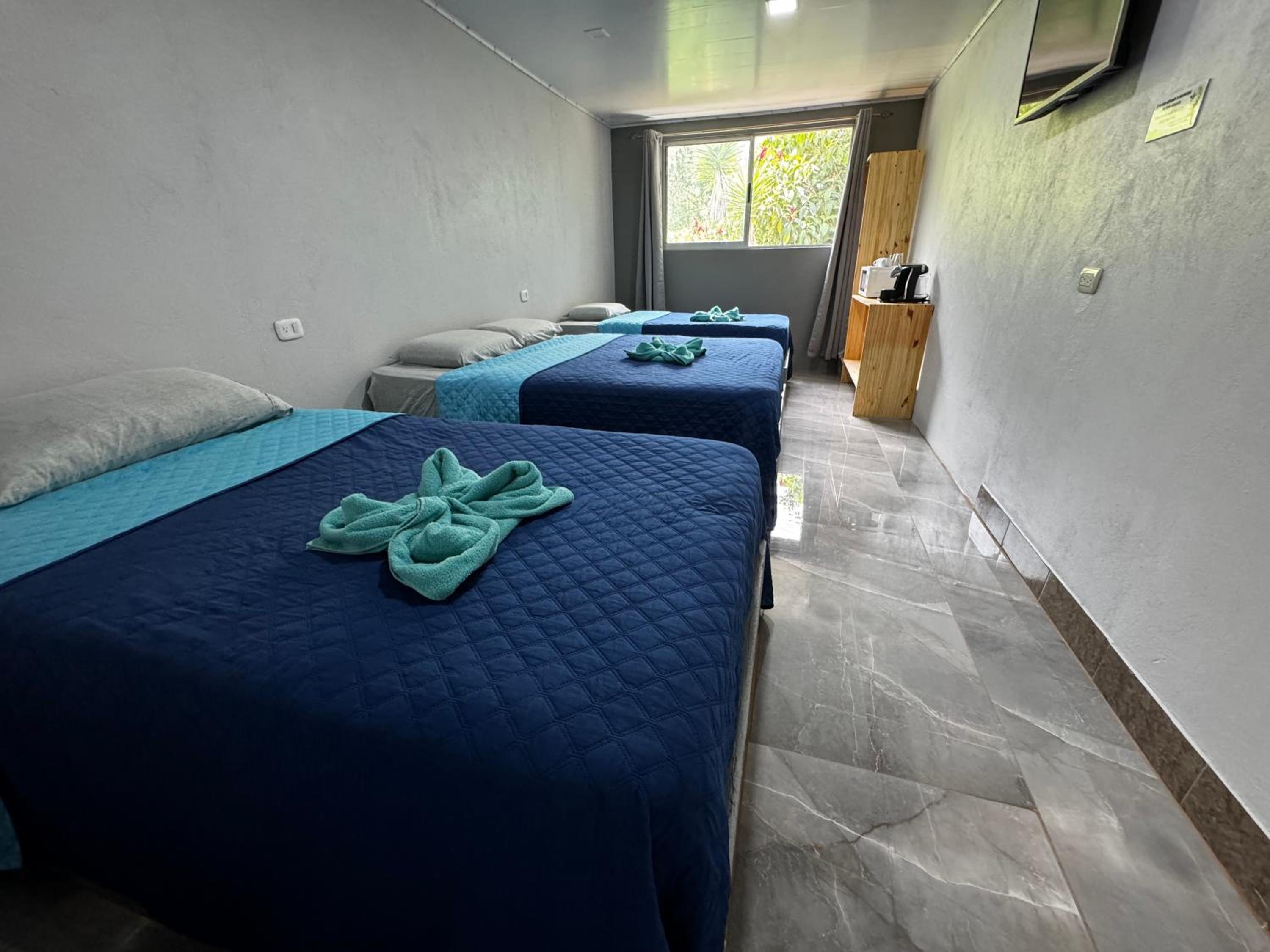 Triple Room with Private Bathroom photo 2