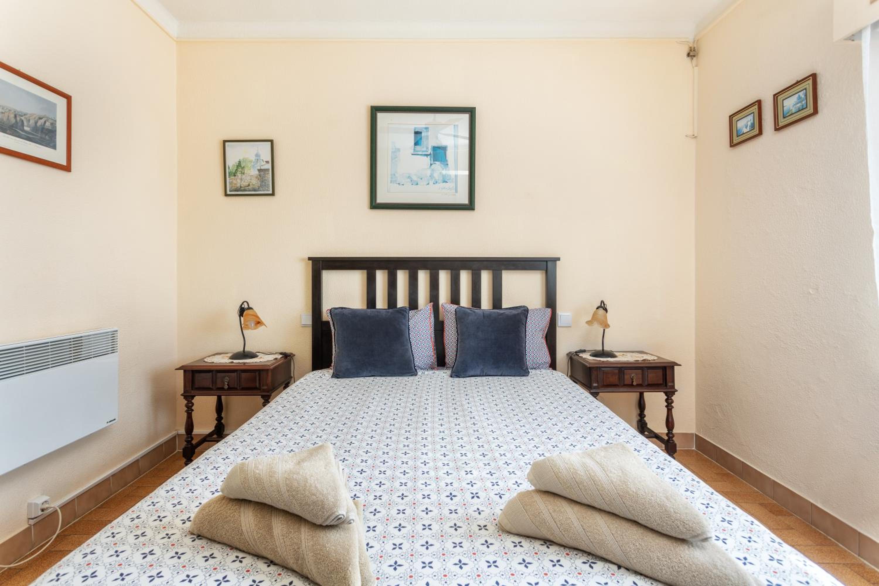 Budget Double Room - Photo 4