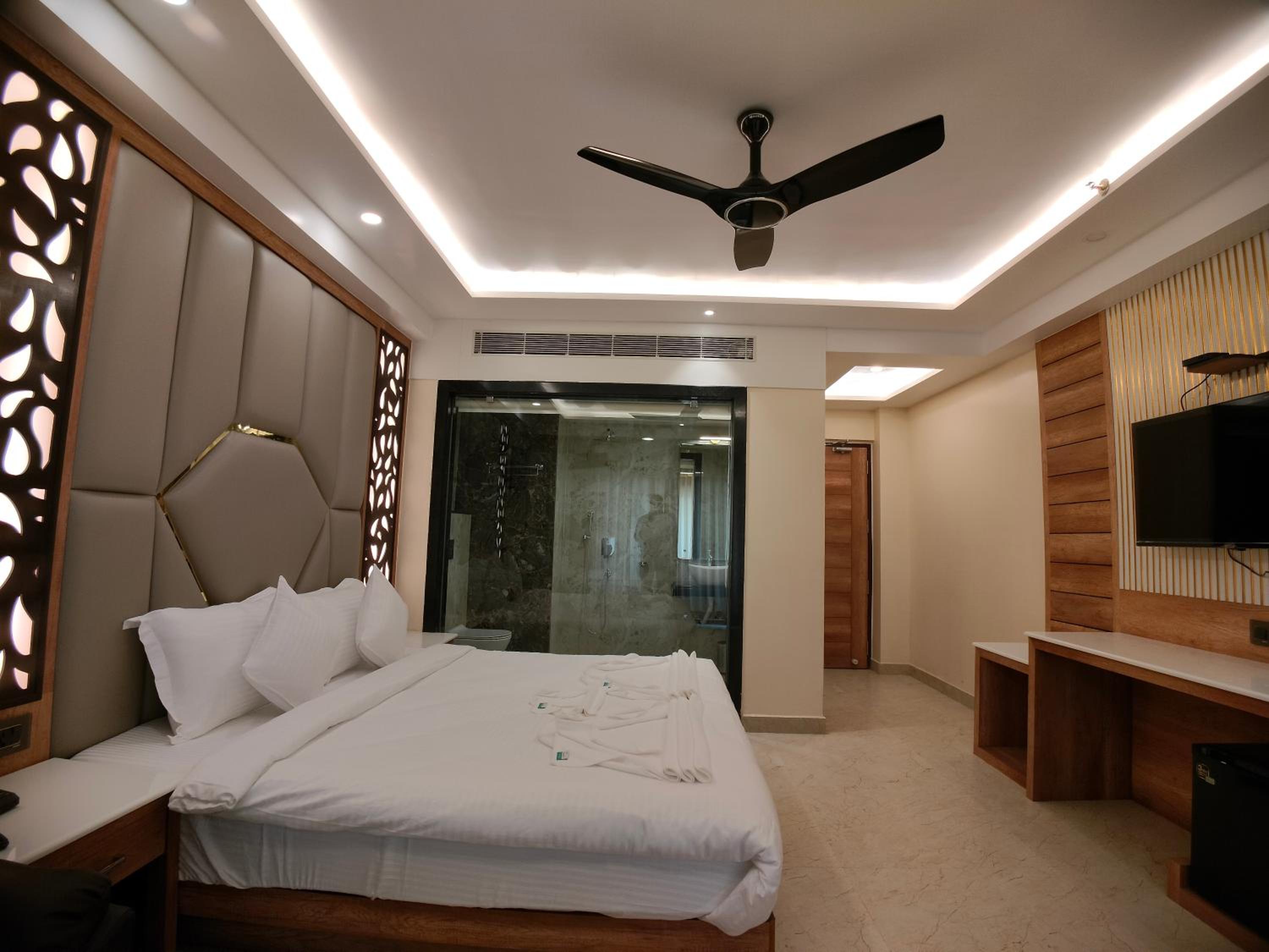Classic room photo 2