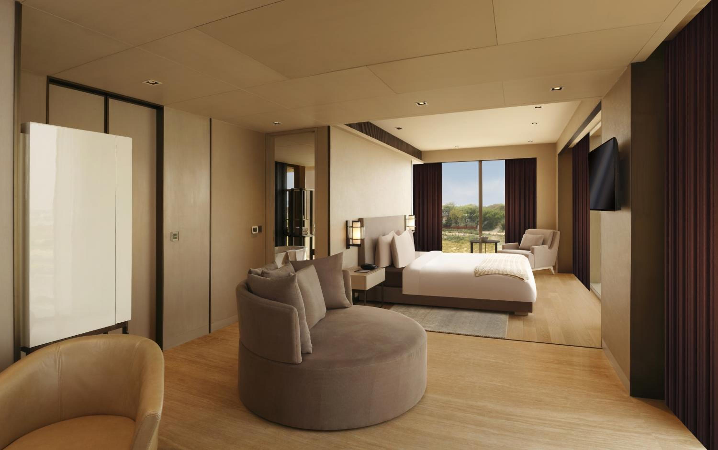 Panoramic Suite with Hi-Tea & Club Lounge Access, 15% Dis on Laundry, 2 way Airport Transfer, Floor Butler Service