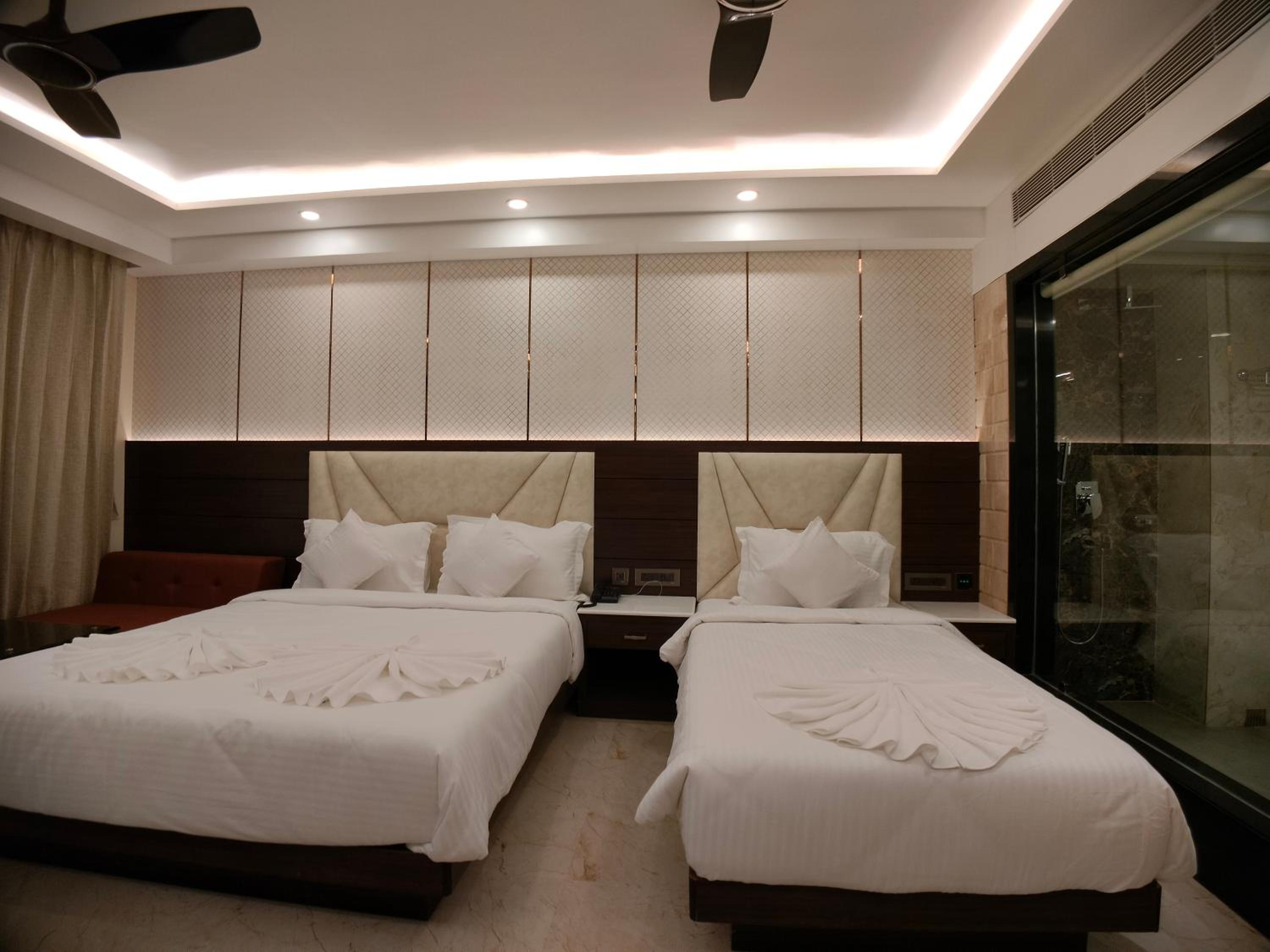 Deluxe Family Room photo 2