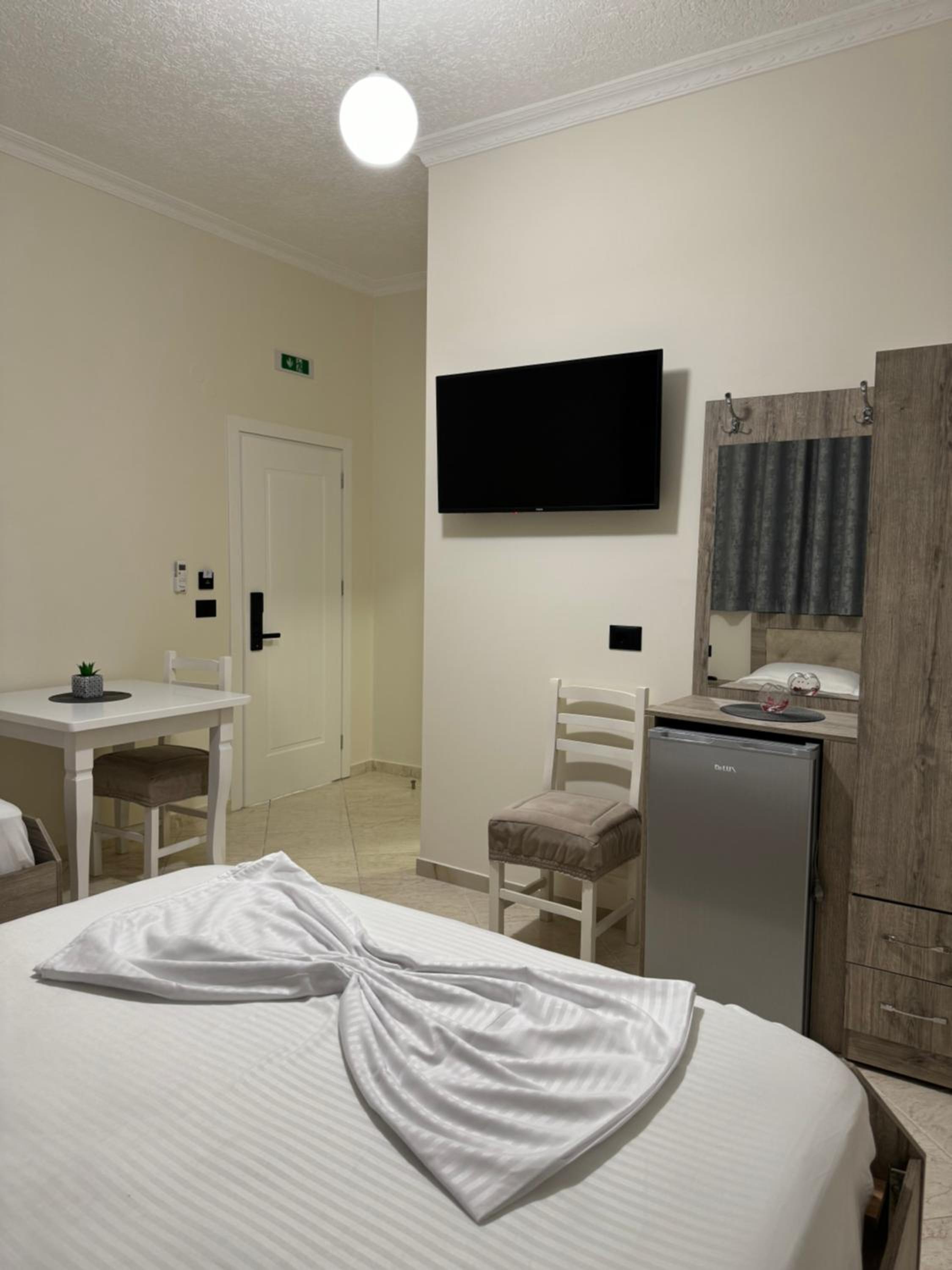 Basic Triple Room photo 3