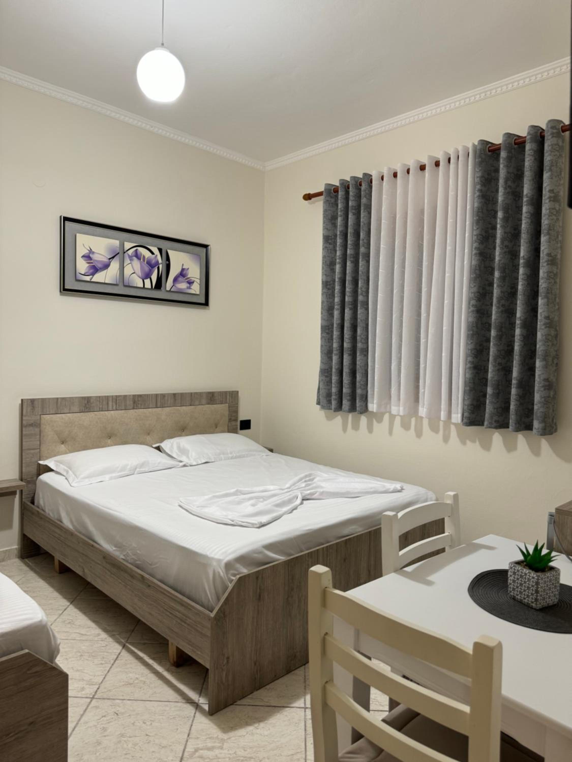 Basic Triple Room photo 2