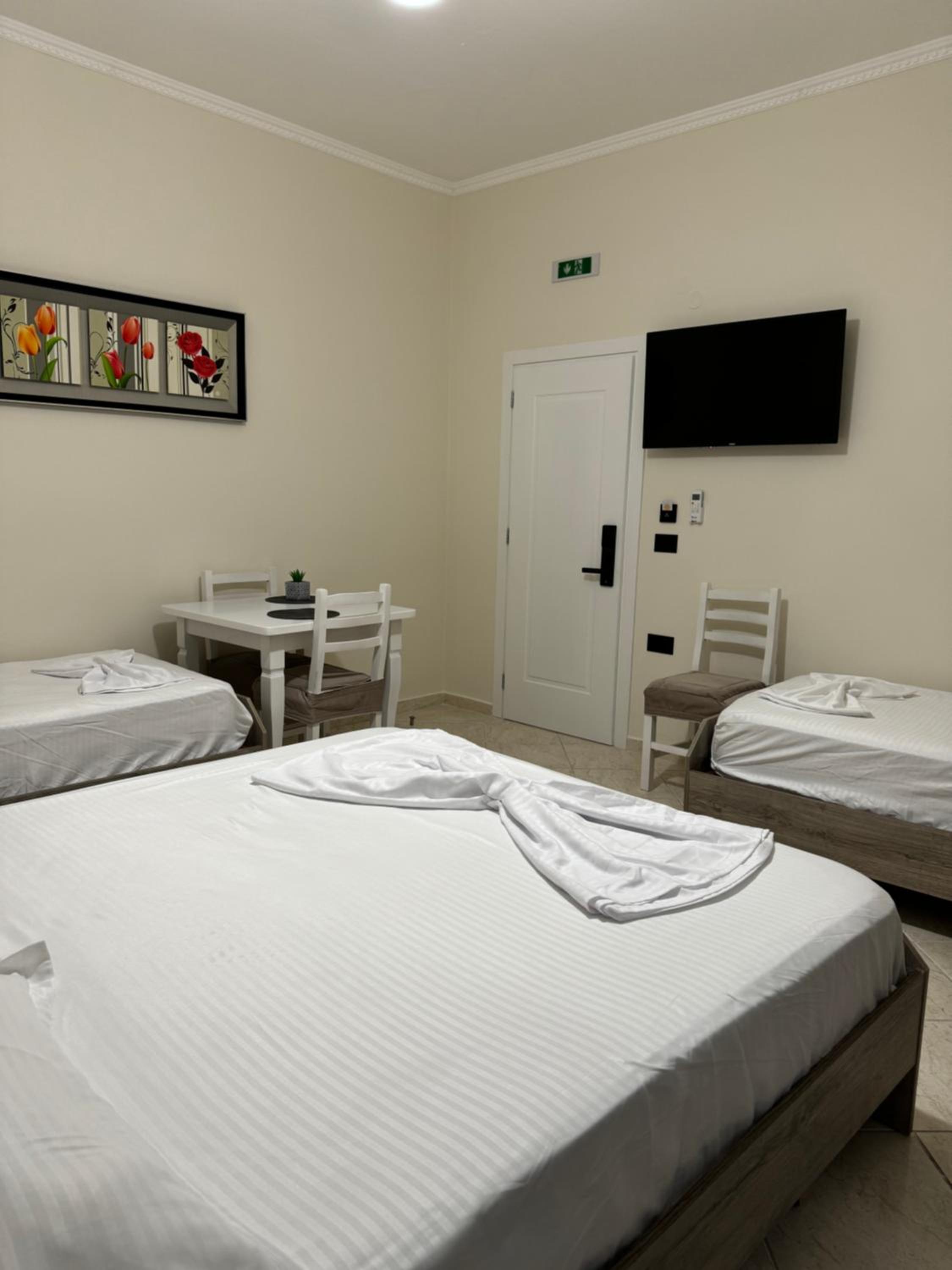 Classic Quadruple Room photo 3