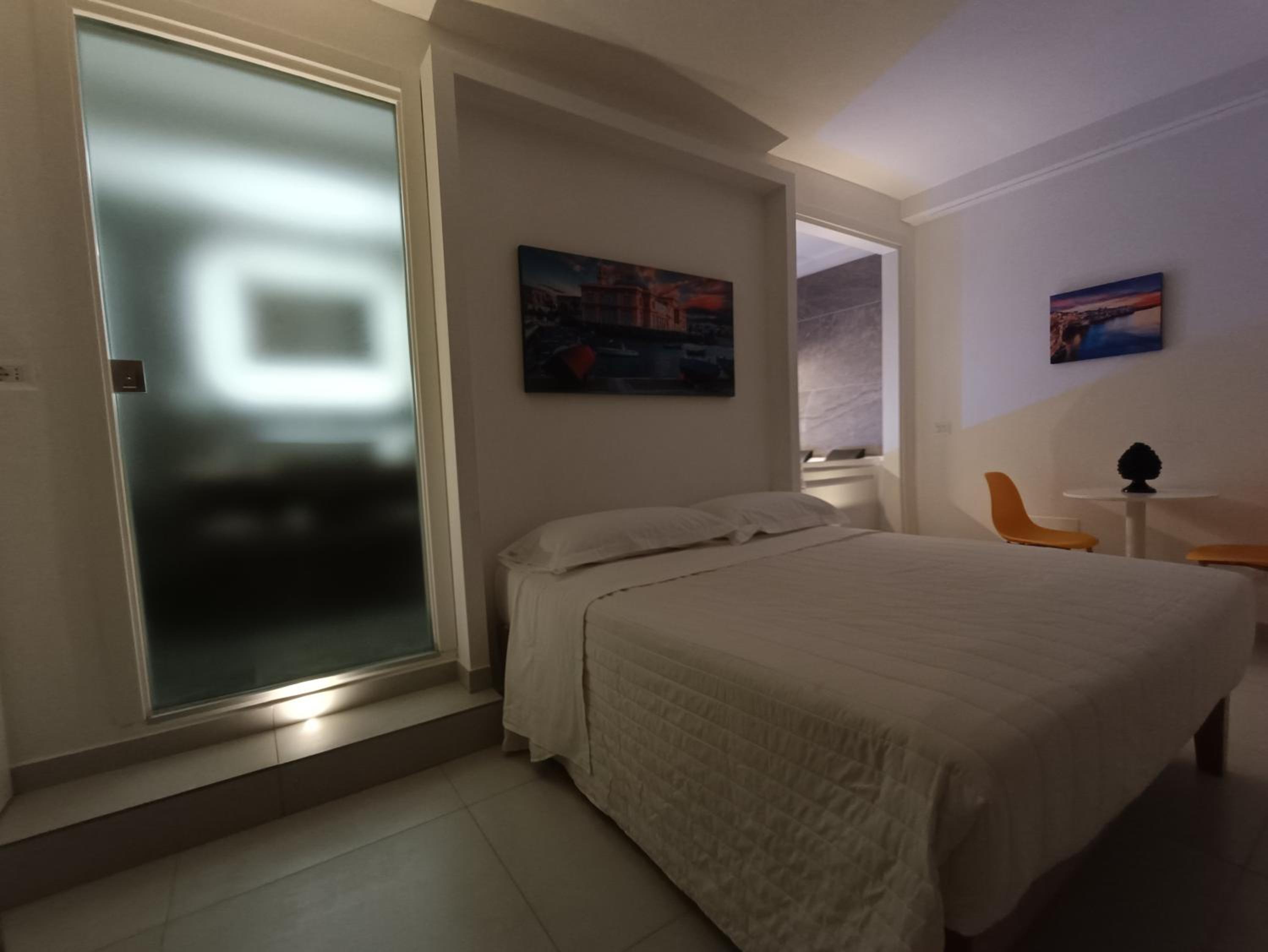 King Room with Spa Bath