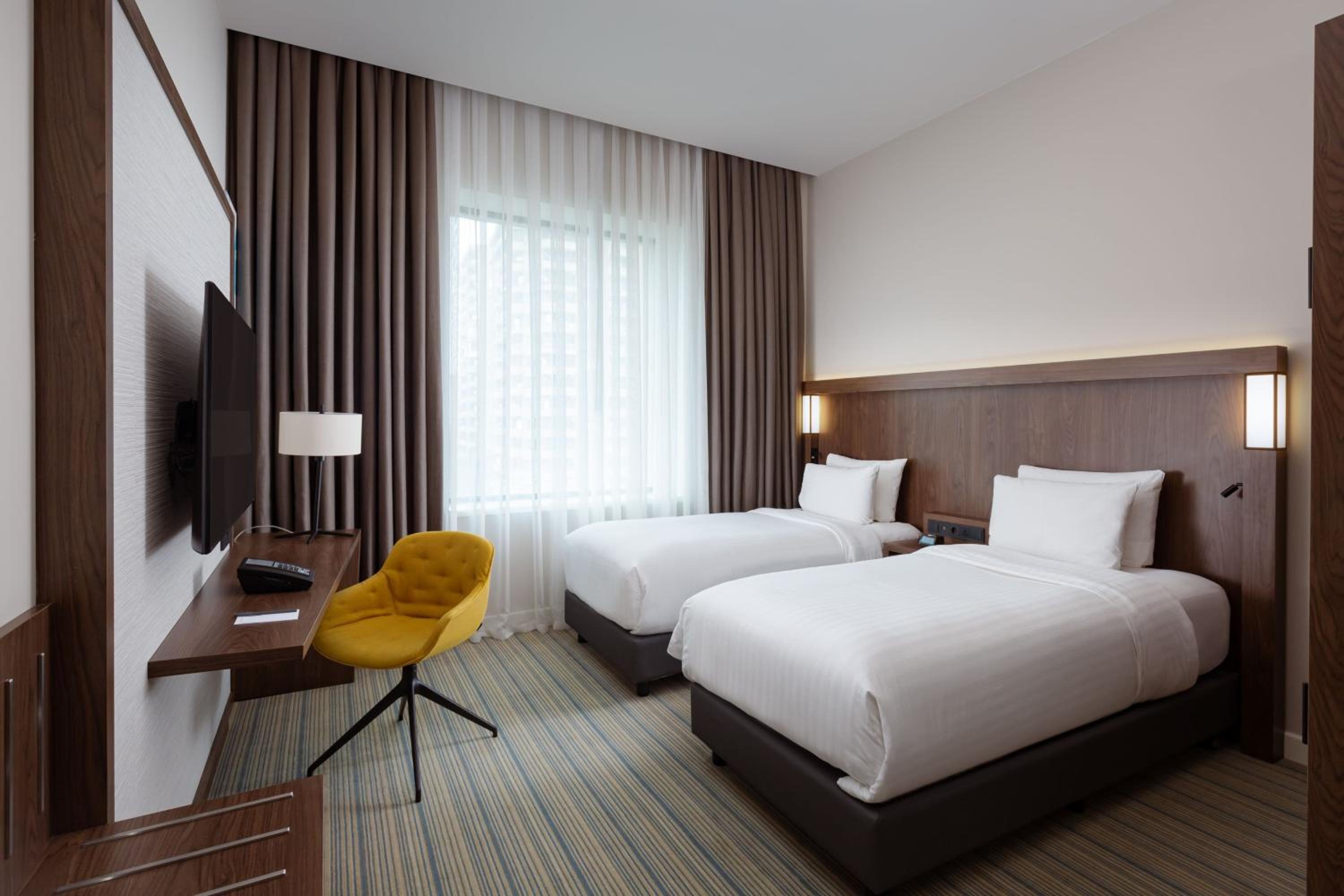 Twin Room - Photo 8