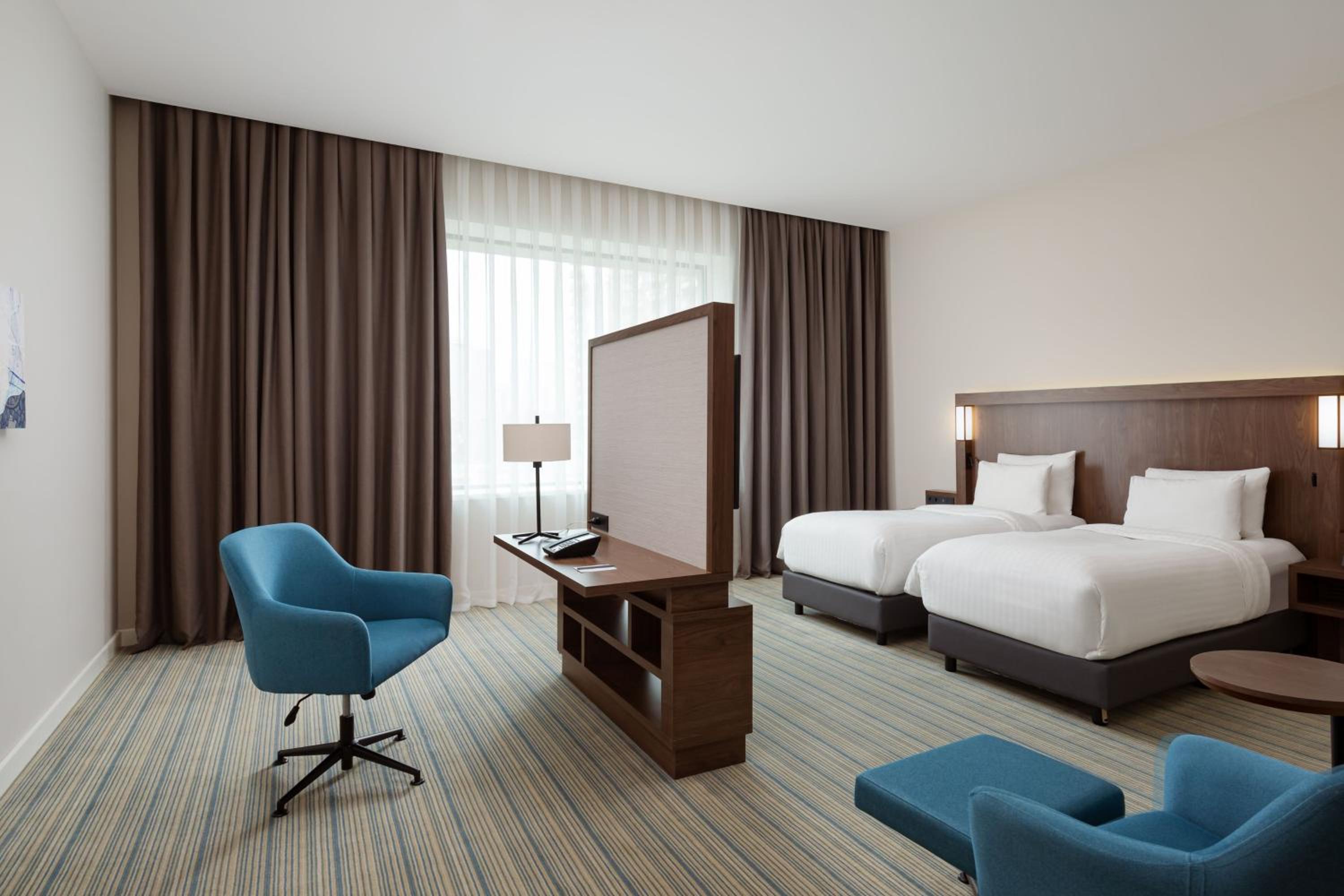 Superior Guest room Twins City view - Photo 7