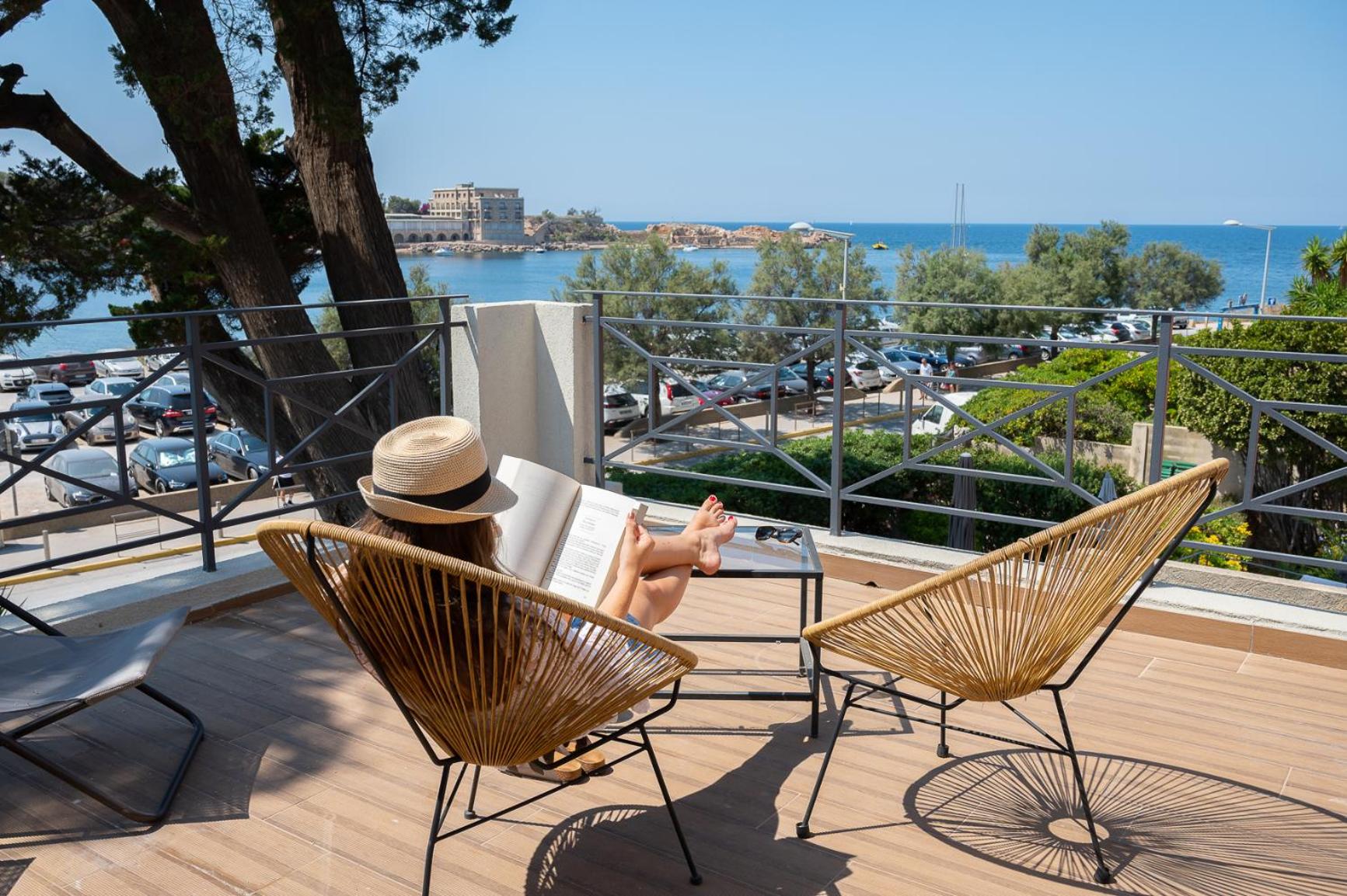 Standard Double Room with Sea View and Terrace photo 2