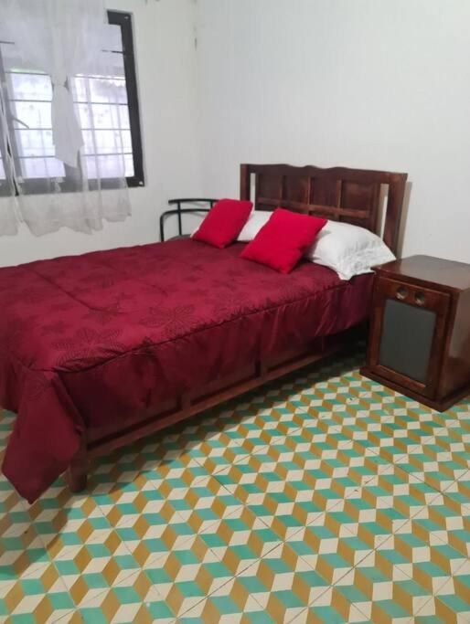 One-Bedroom House photo 1