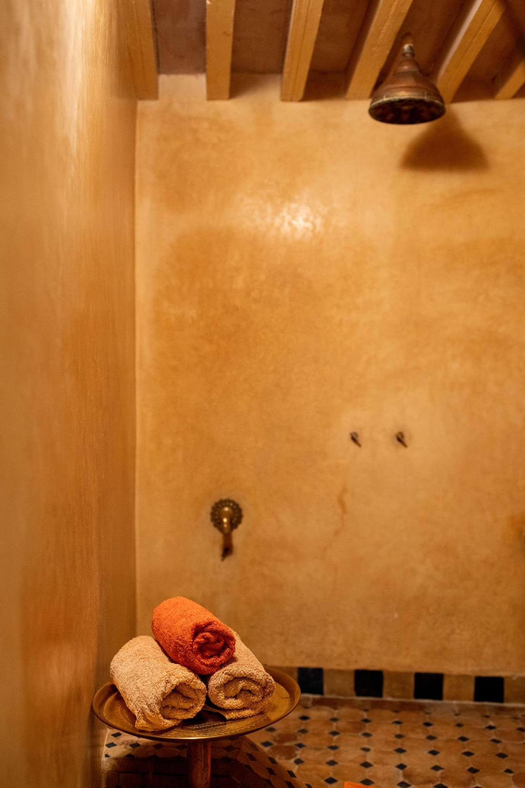 Double Room with Private Bathroom - Photo 5