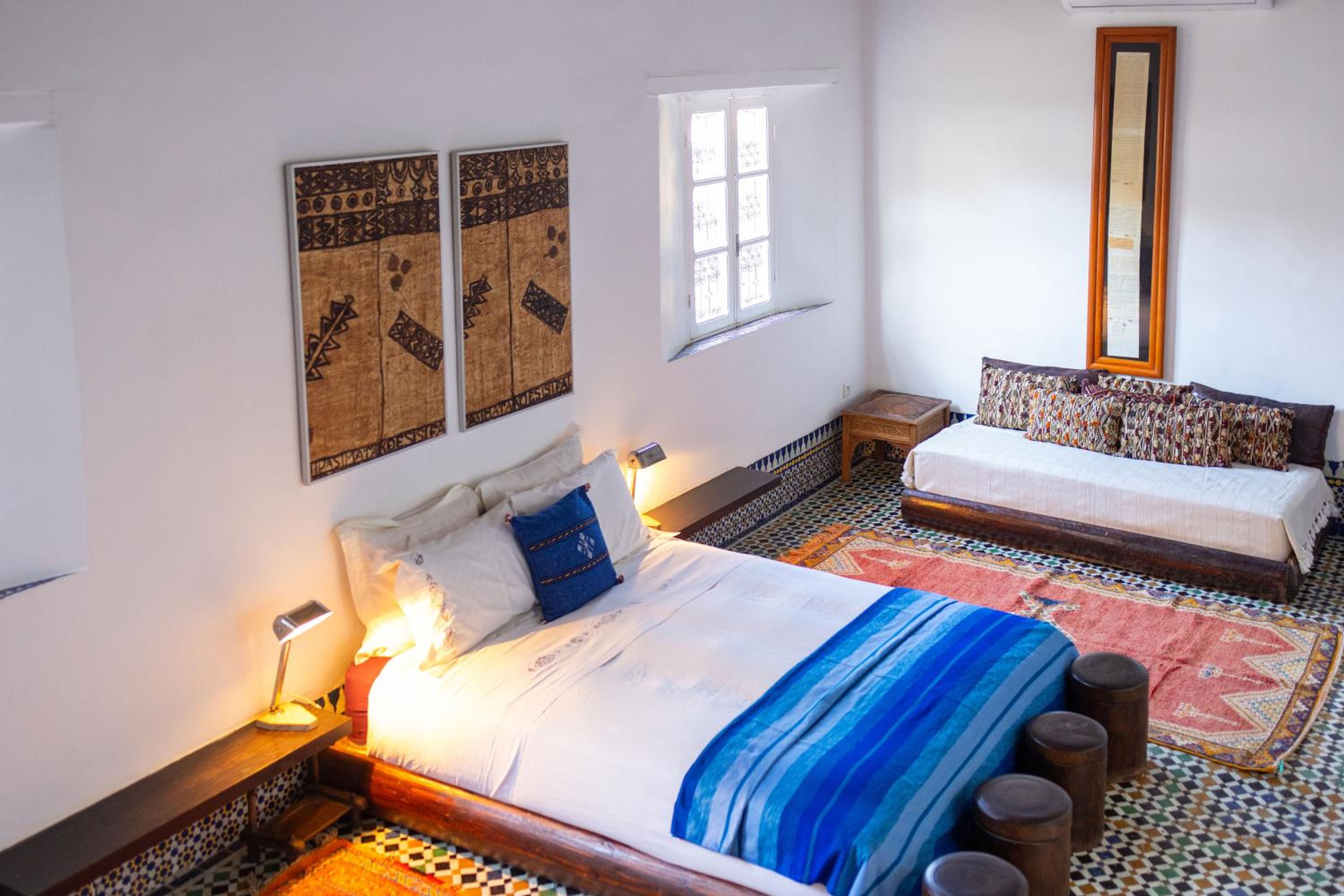 Suite - Photo 1