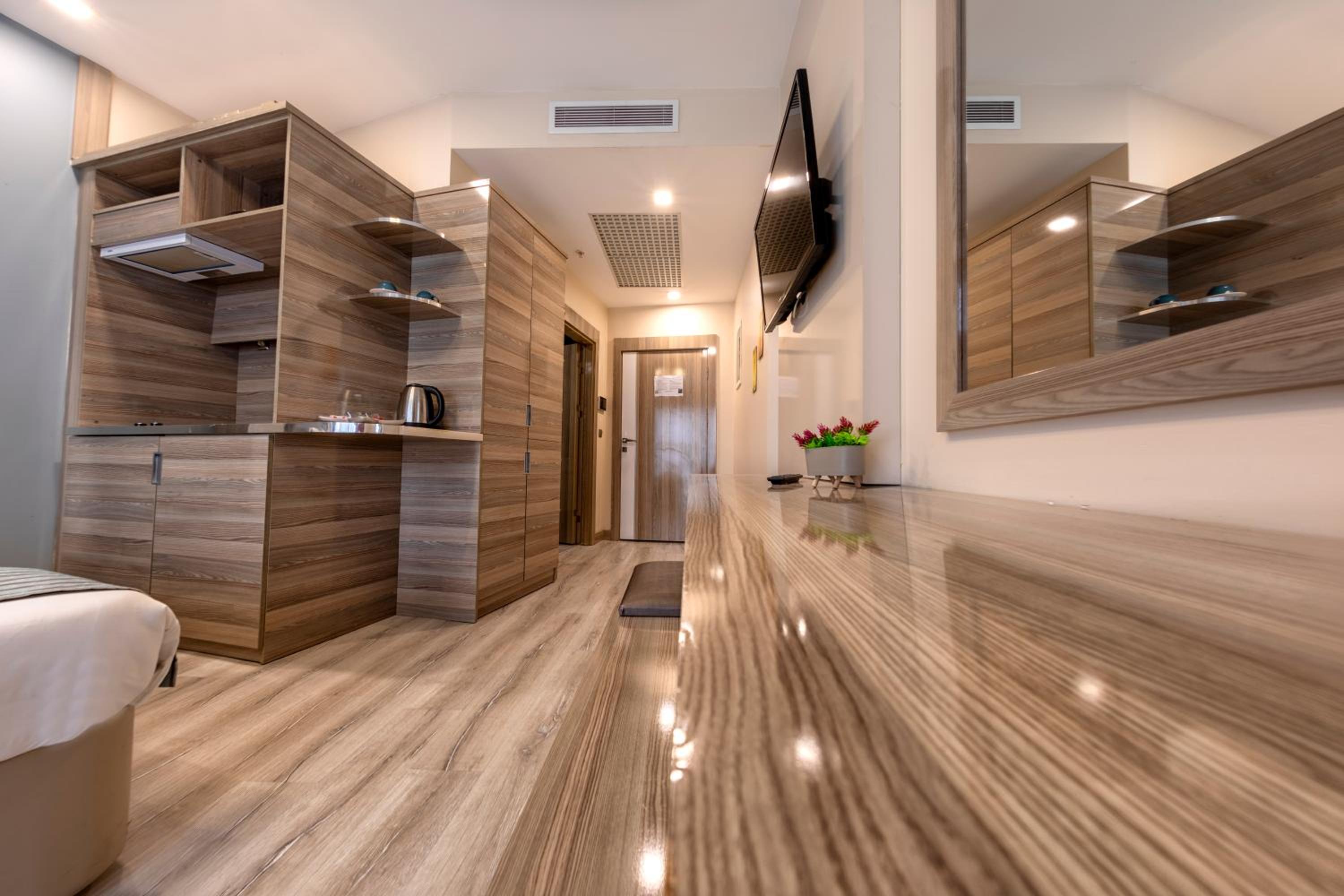 Budget Double Room - Photo 5