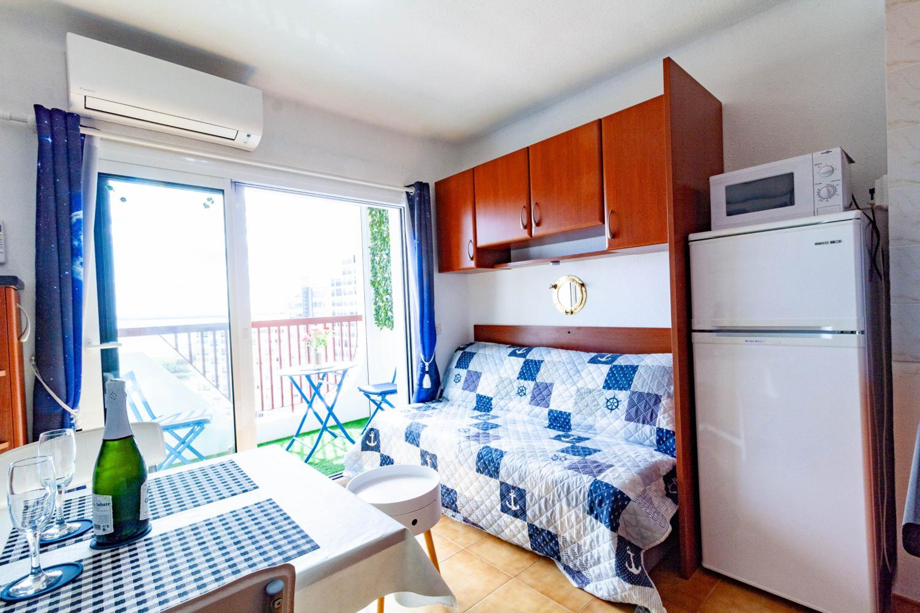 Studio Apartment with Sea View photo 3