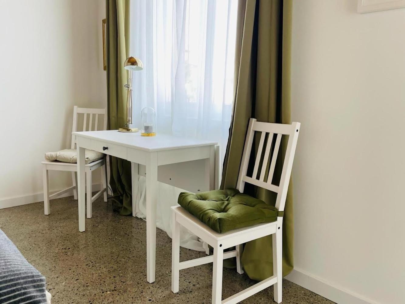 Double Room with Private Bathroom photo 3