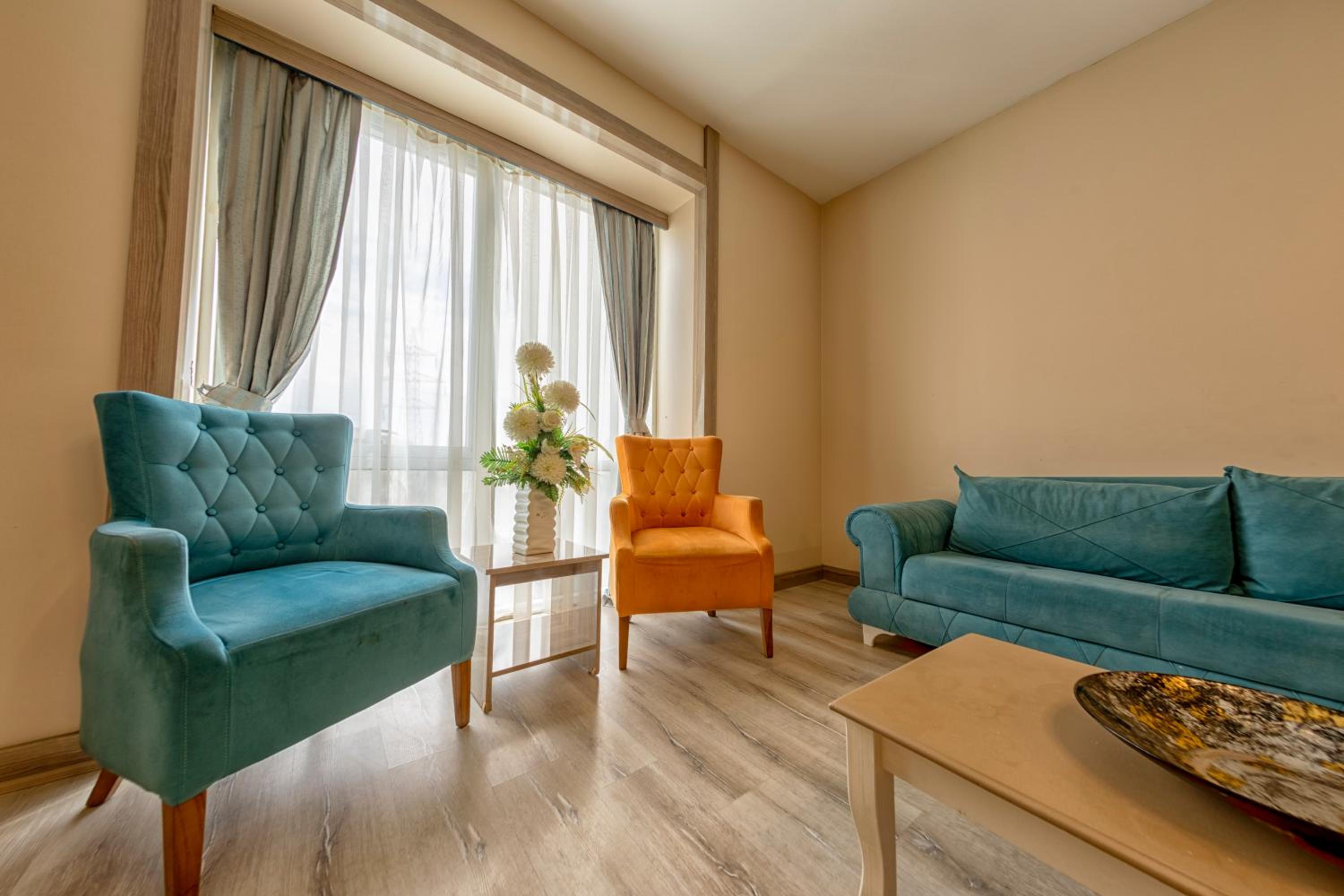 Suite with City View - Photo 1