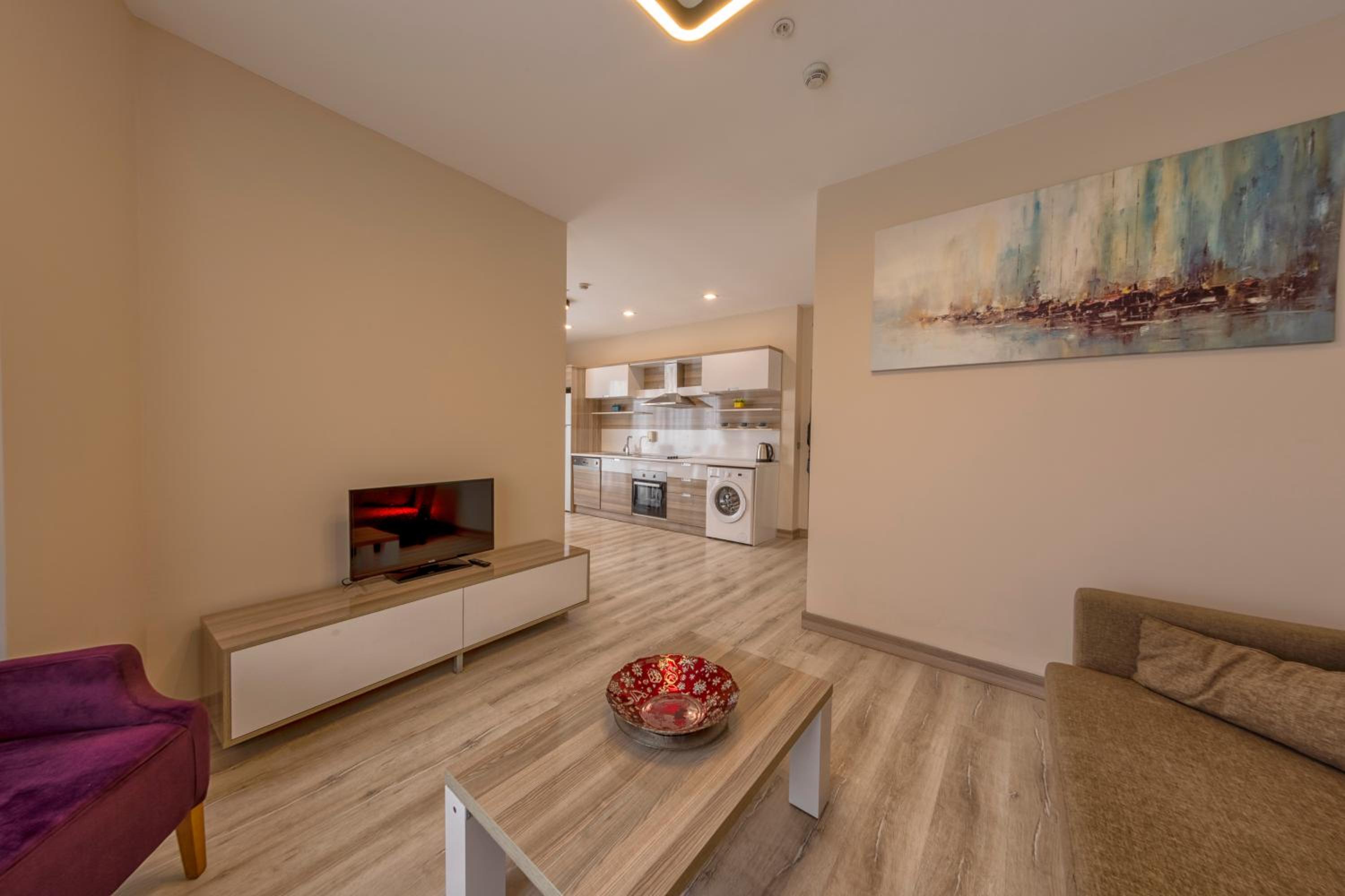 Suite with City View - Photo 4