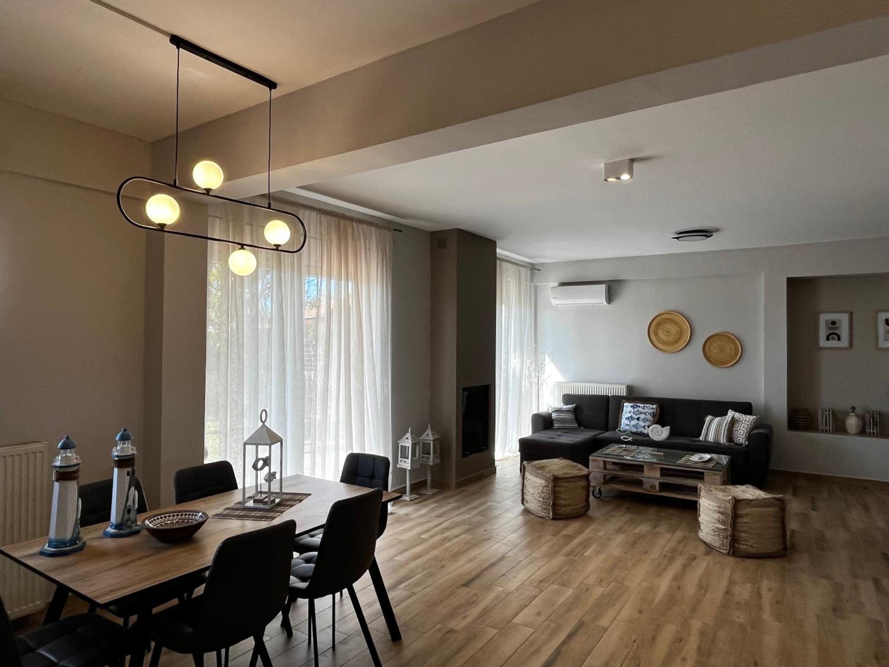 Three-Bedroom House photo 1