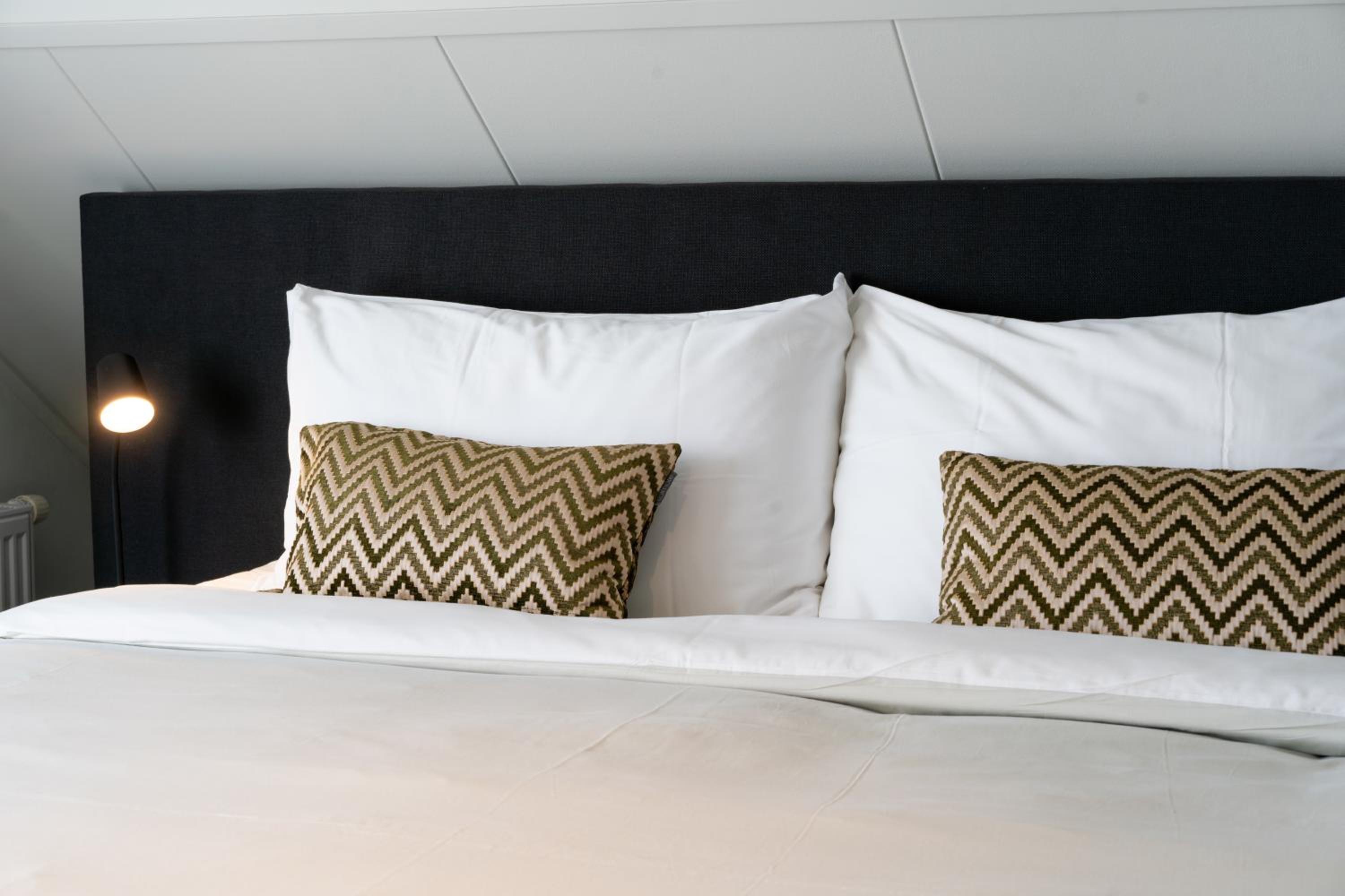 King Room with Balcony - Photo 1