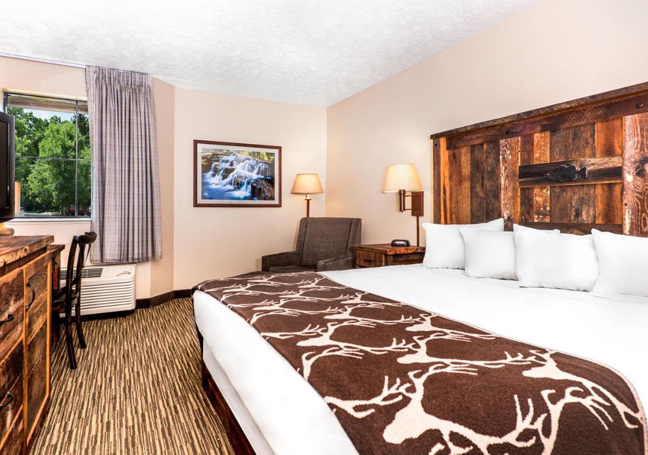 Deluxe King Room photo 1