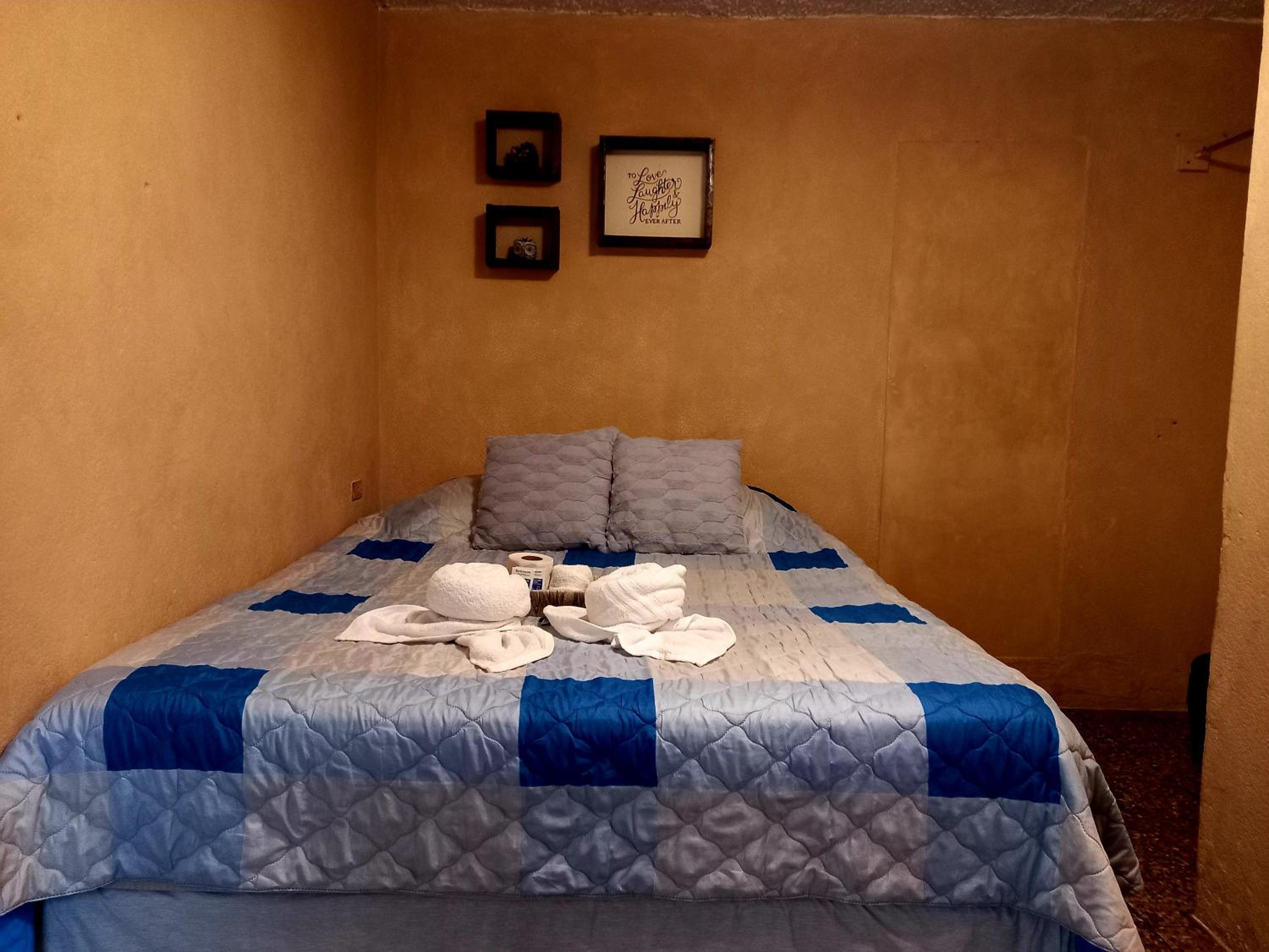 Double Room With Private Bathroom photo 2