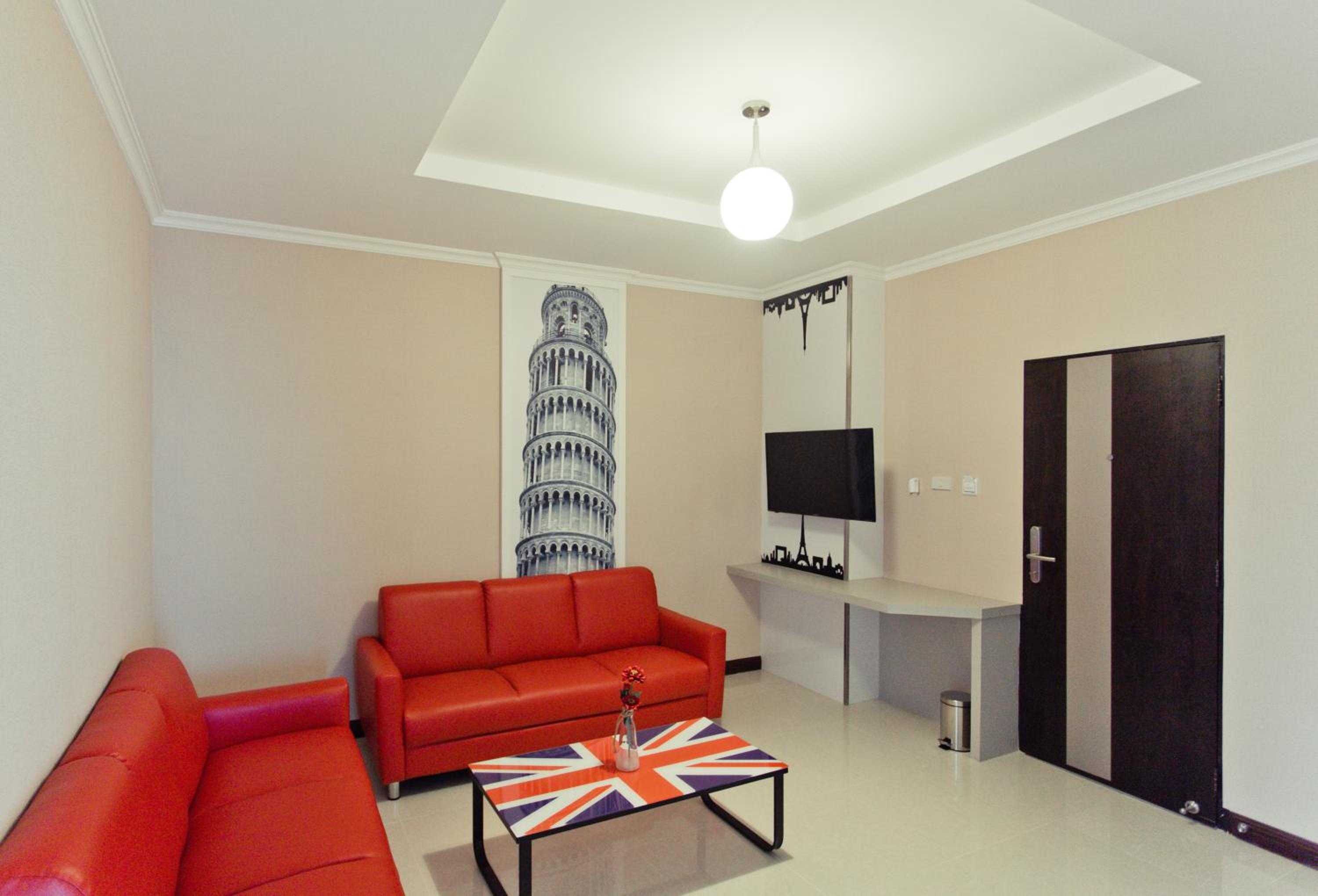 Family Room photo 2