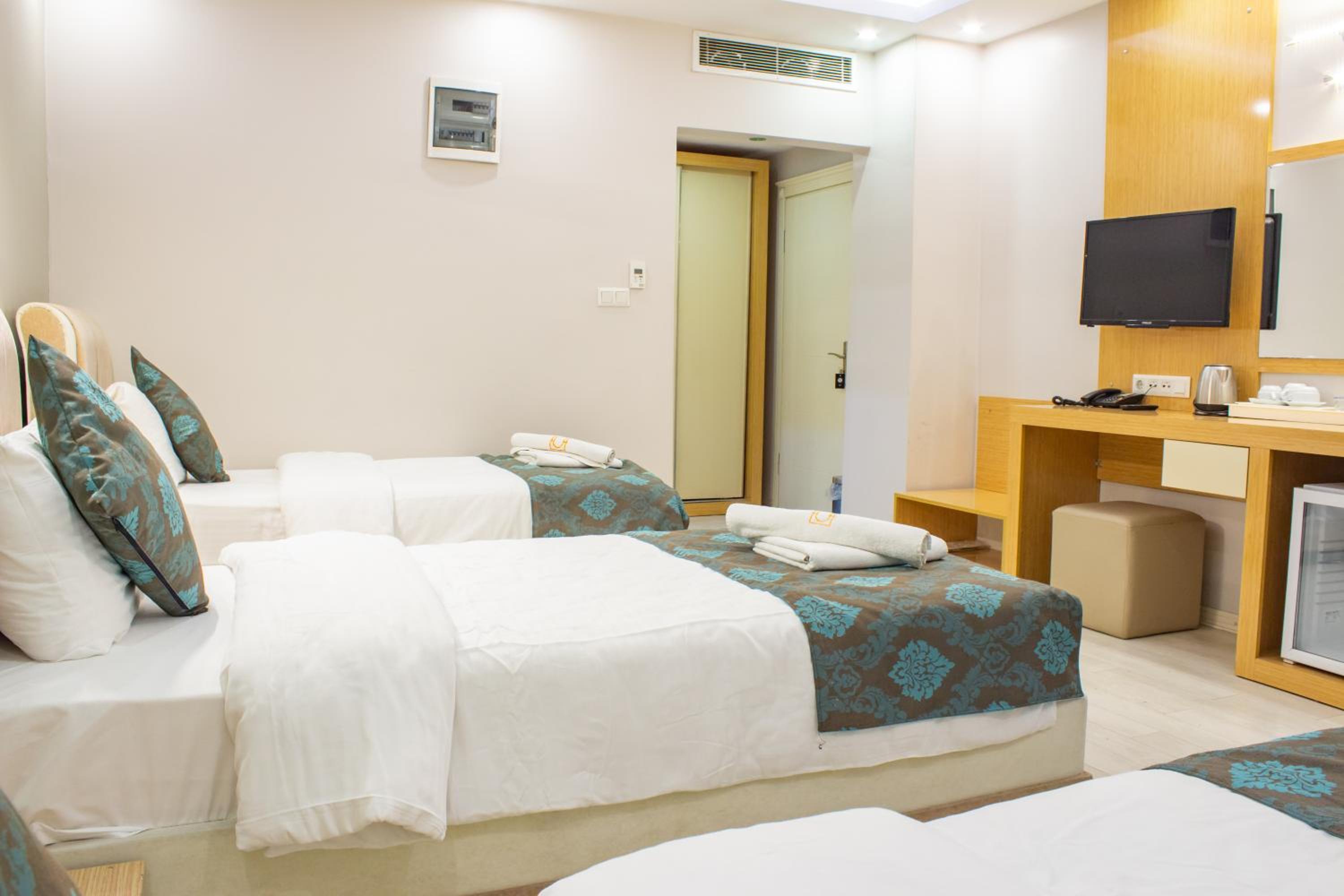 Standard Triple Room photo 2