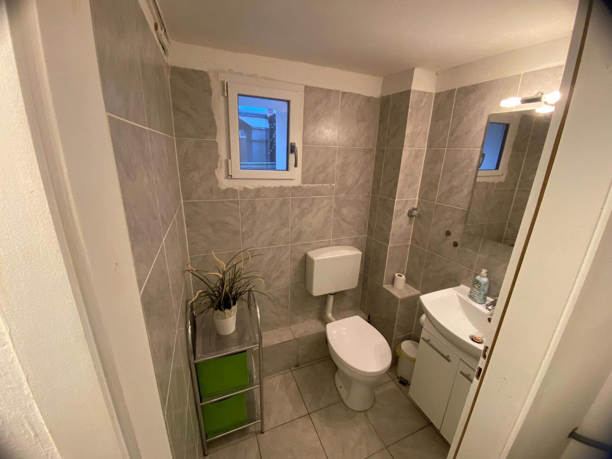 Twin Room with Private External Bathroom photo 2