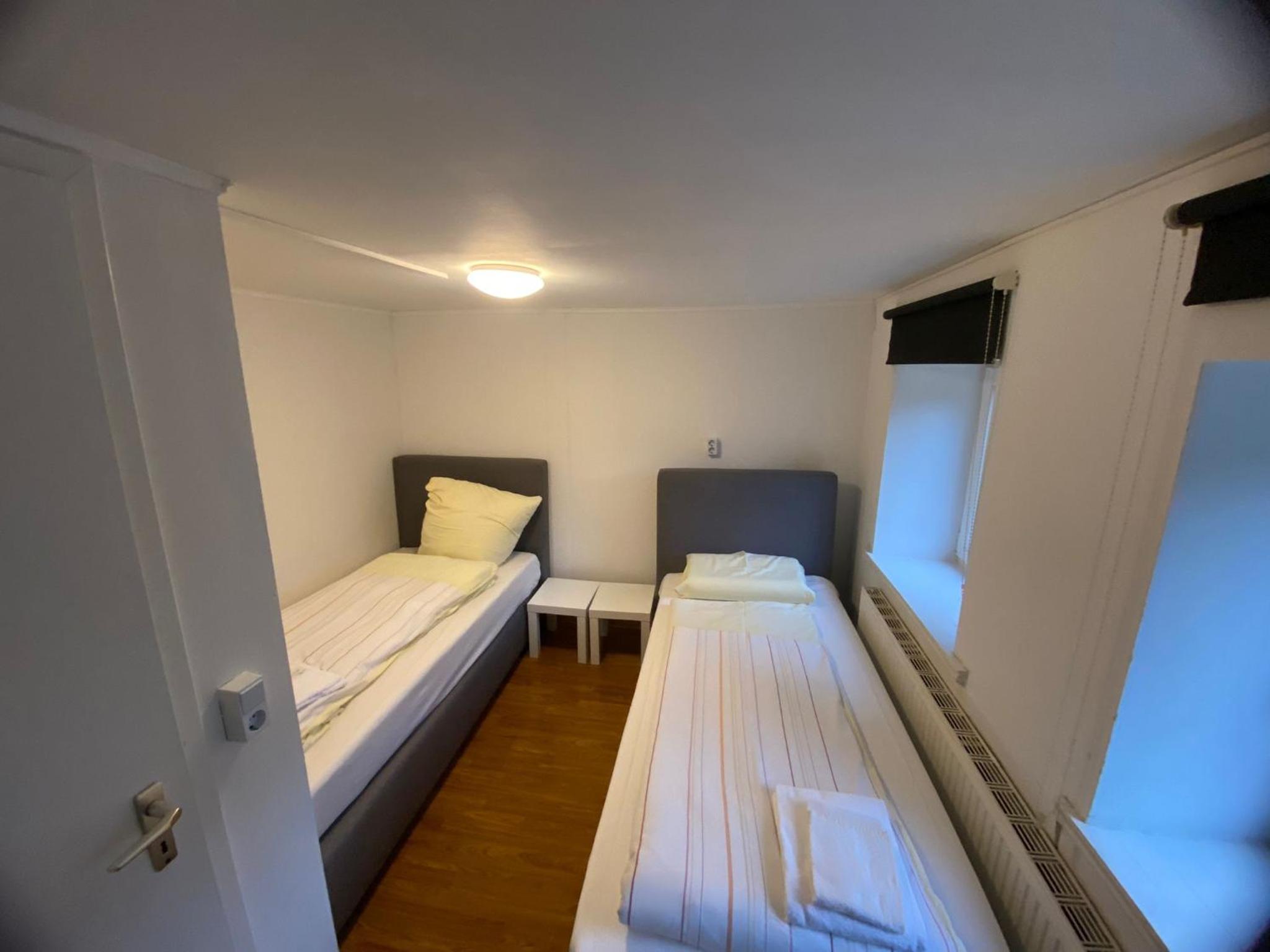 Twin Room with Private External Bathroom photo 1