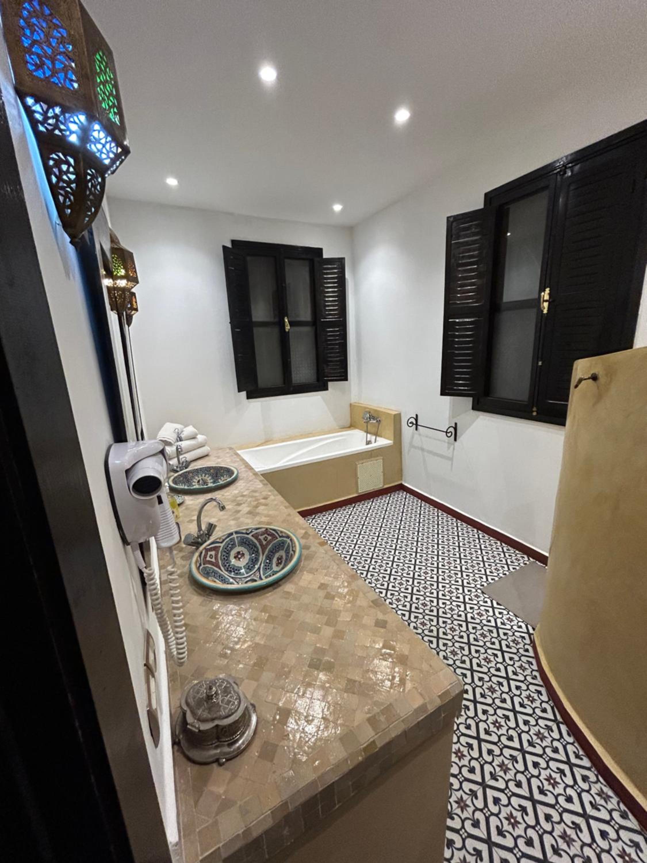 Ambassador Suite - Photo 1