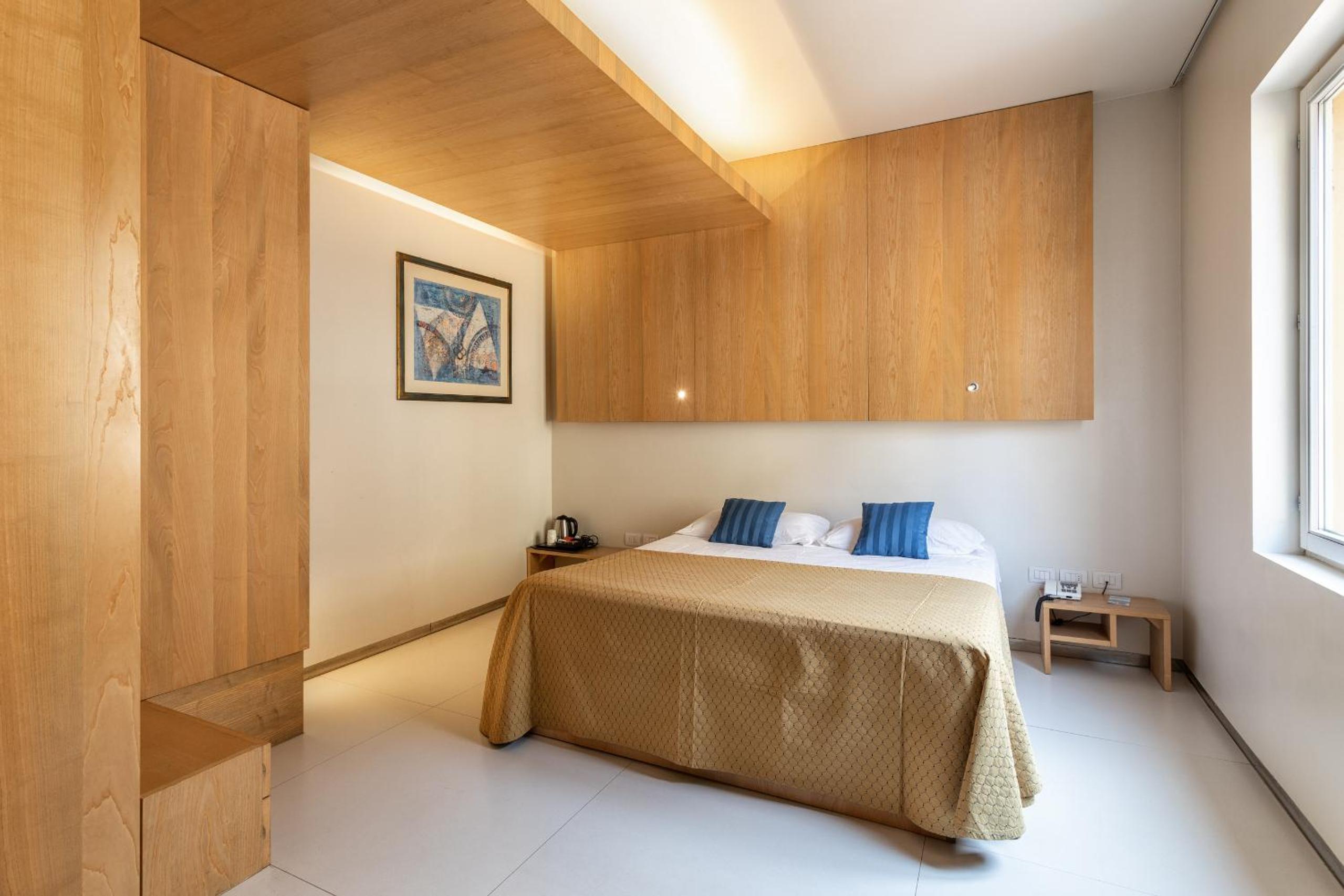 Economy Triple Room - Photo 1