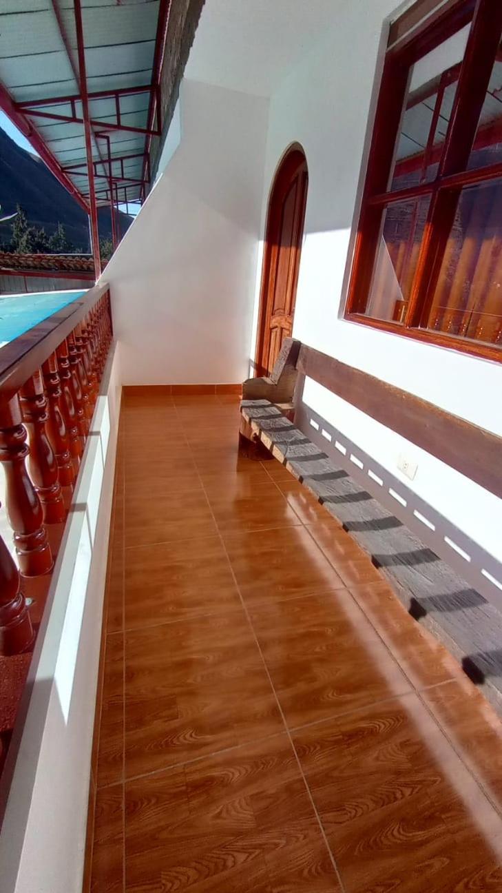 Family Room with Balcony photo 3