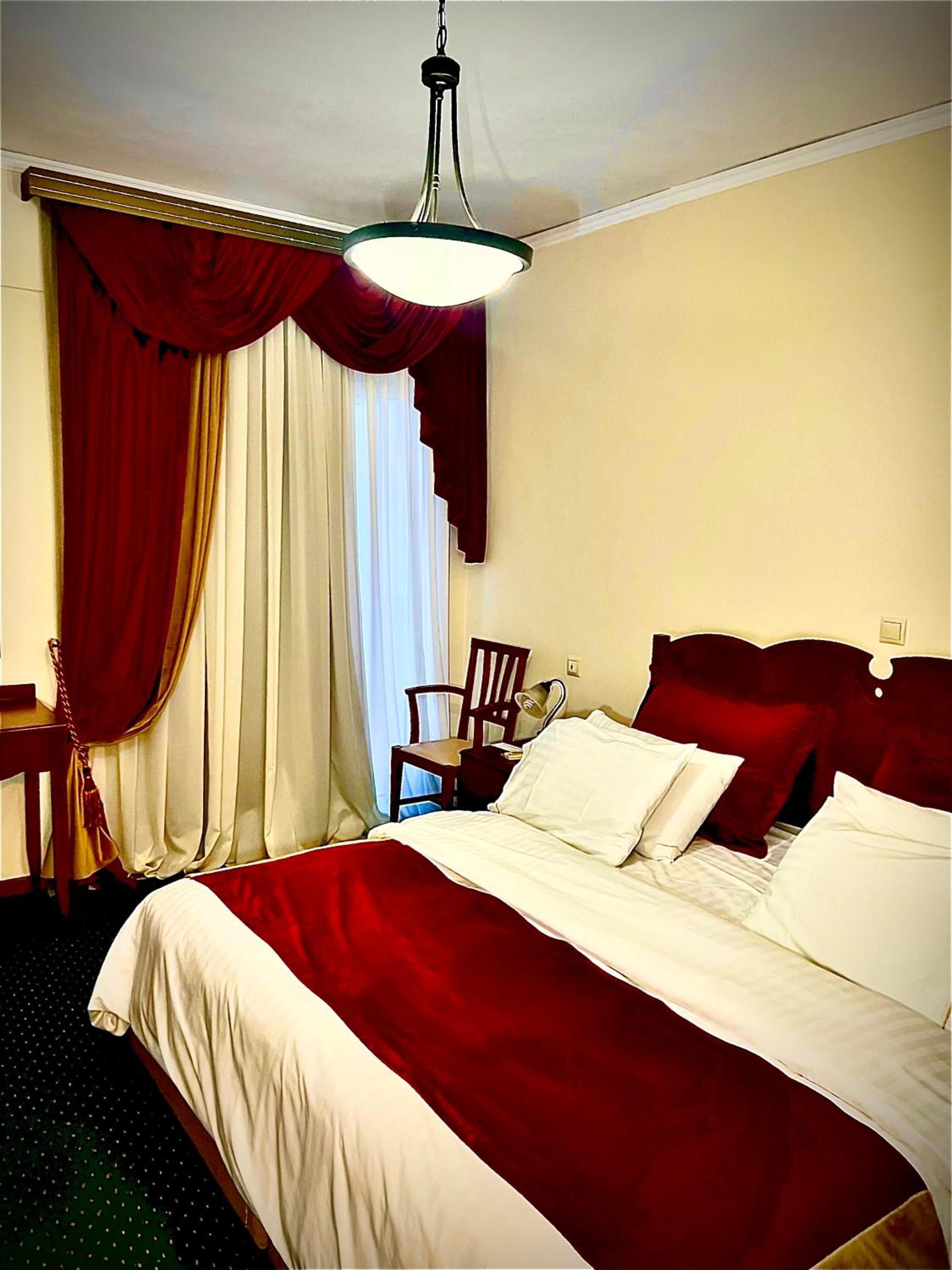 Deluxe Double Room with Balcony and Sea View - Photo 1