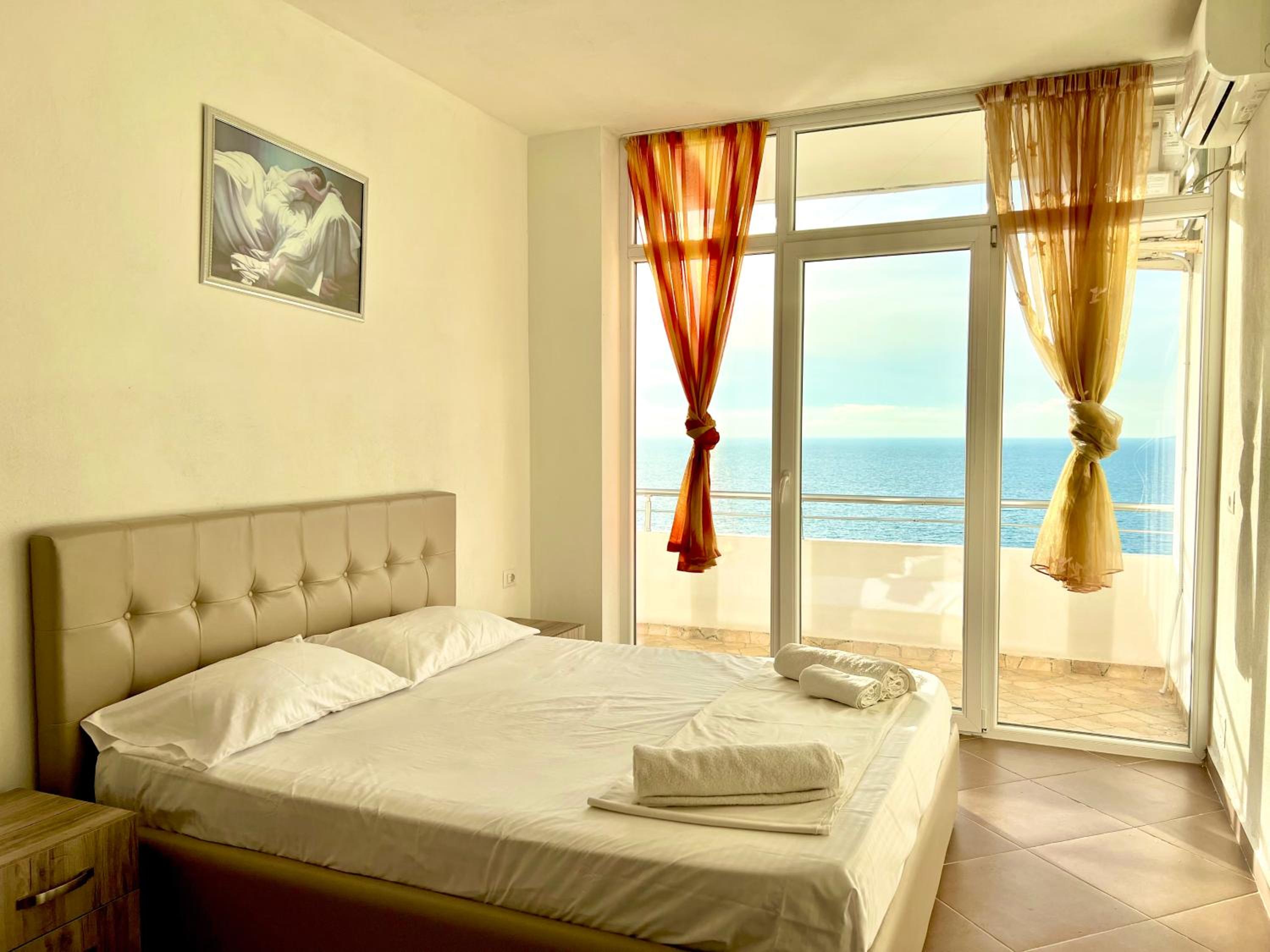 Two-Bedroom Apartment with Sea View photo 3