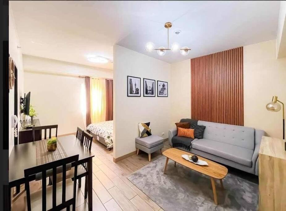 One-Bedroom Apartment with Pool View