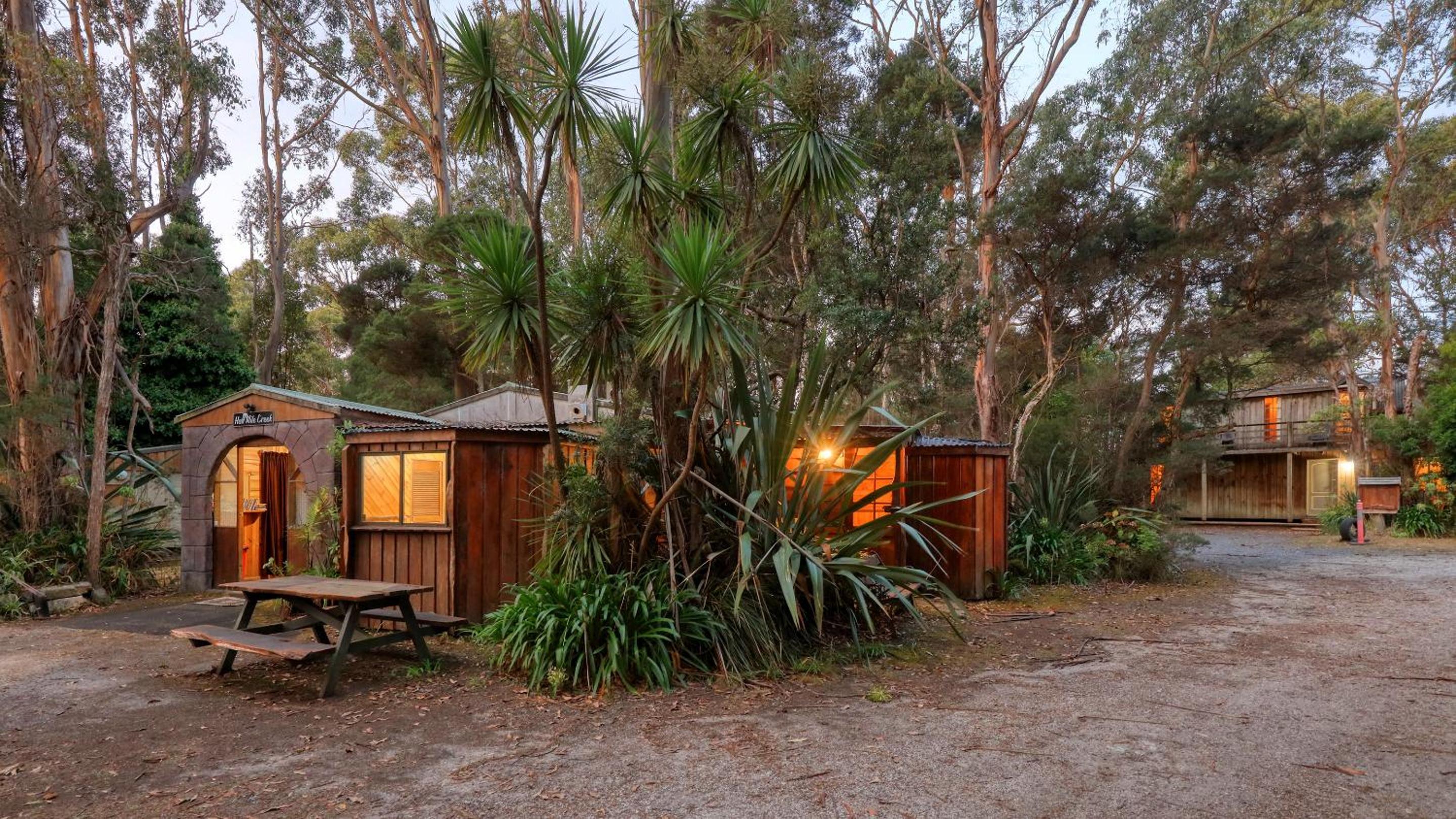 Three-Bedroom Cabin - Split-Level photo 2