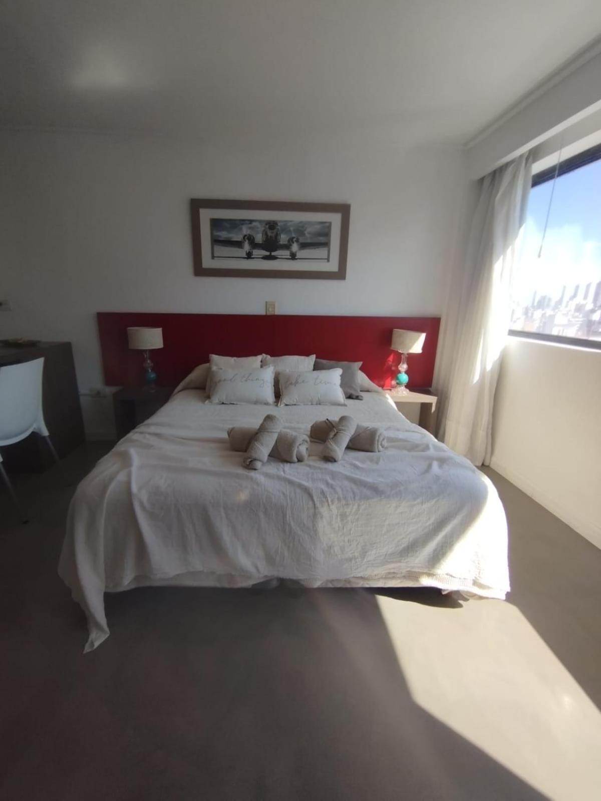 One-Bedroom Apartment photo 1